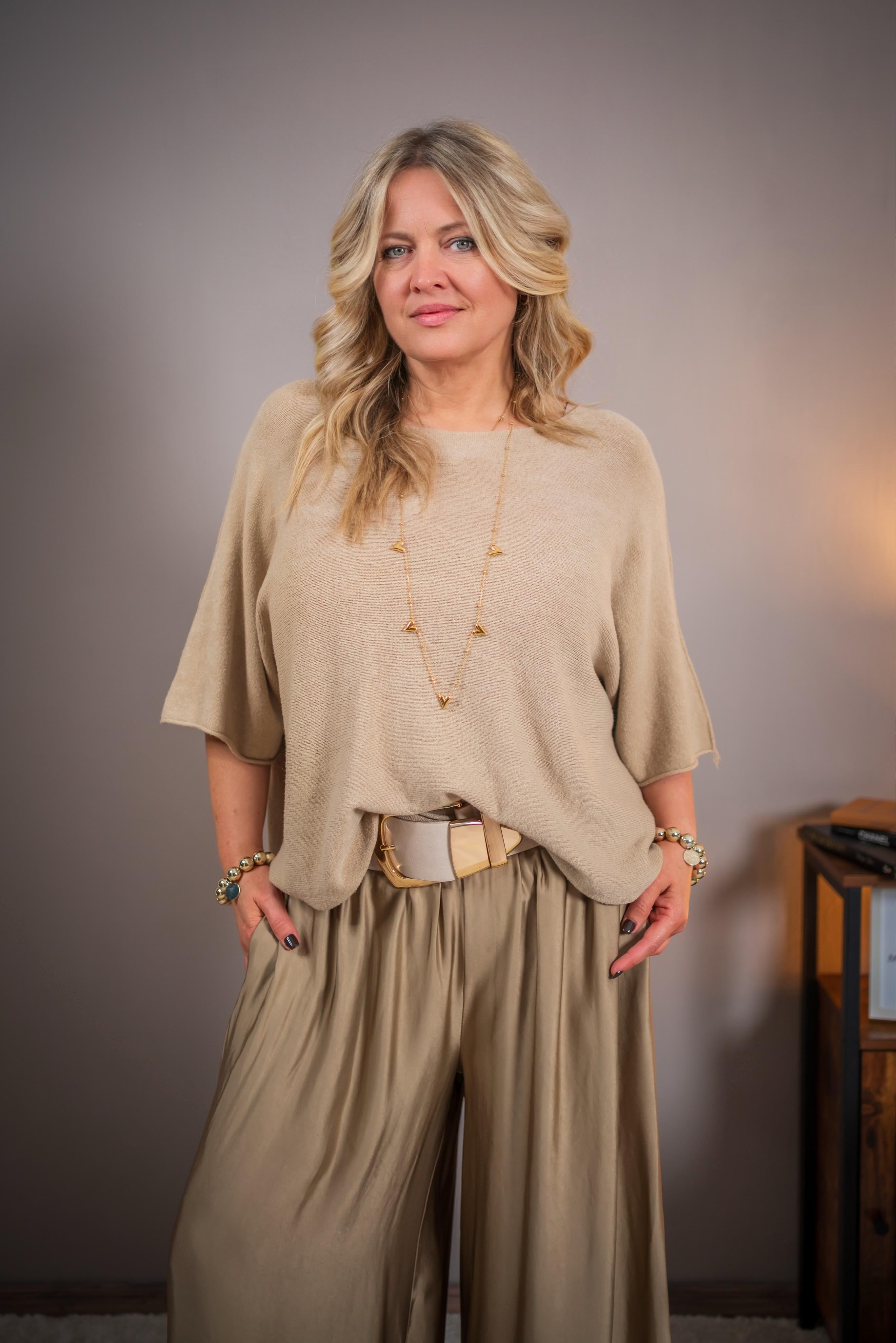 Leichter Feinstrickpullover, camel
