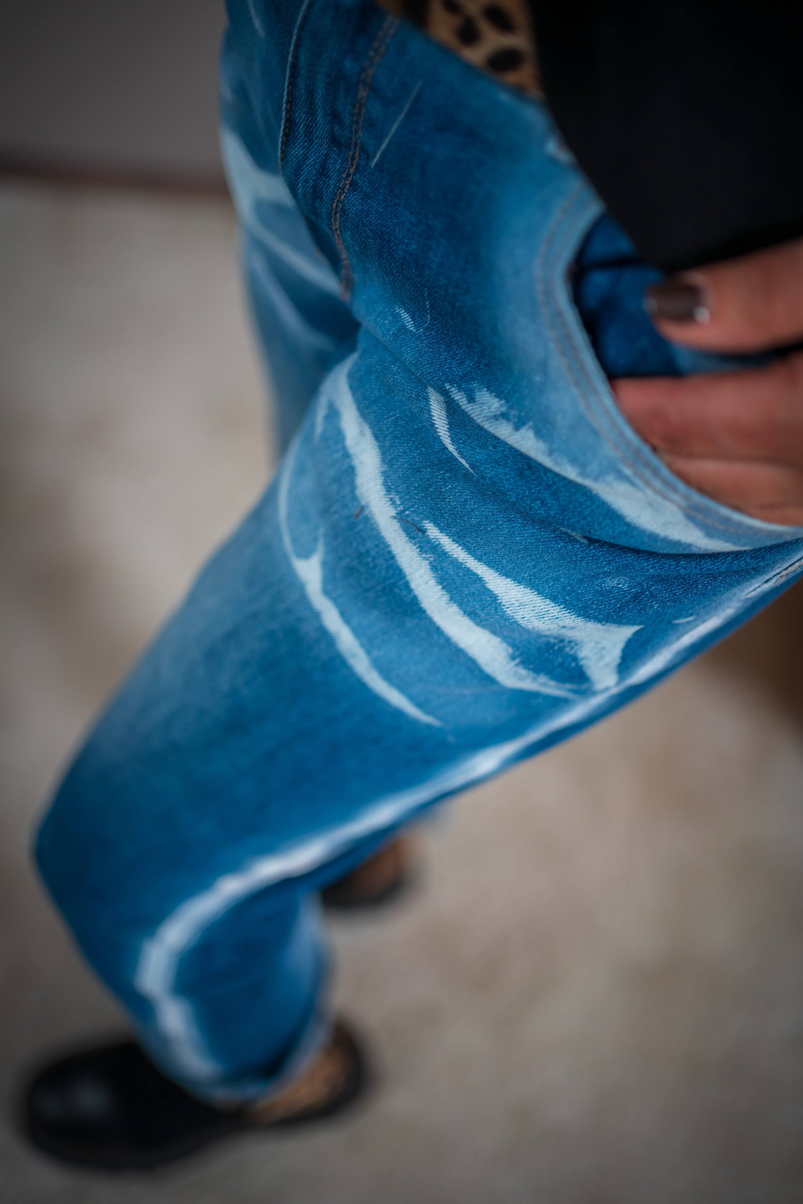 Jeans mit Patches, Mittelblau