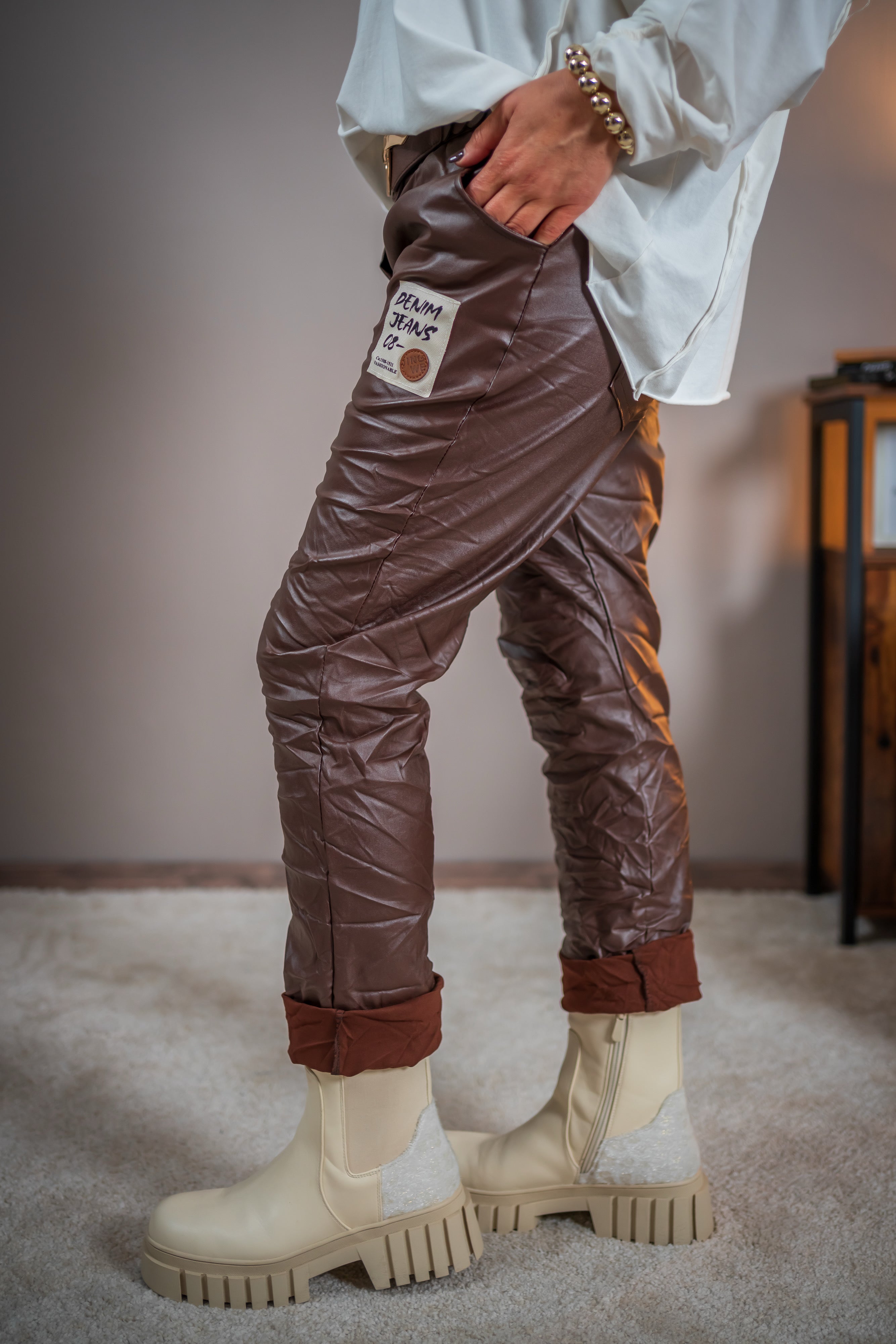 Jogpants im Leder-Look mit Gürtel, schokobraun