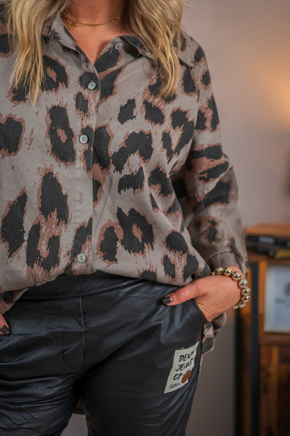 Oversize-Bluse mit Leo-Print