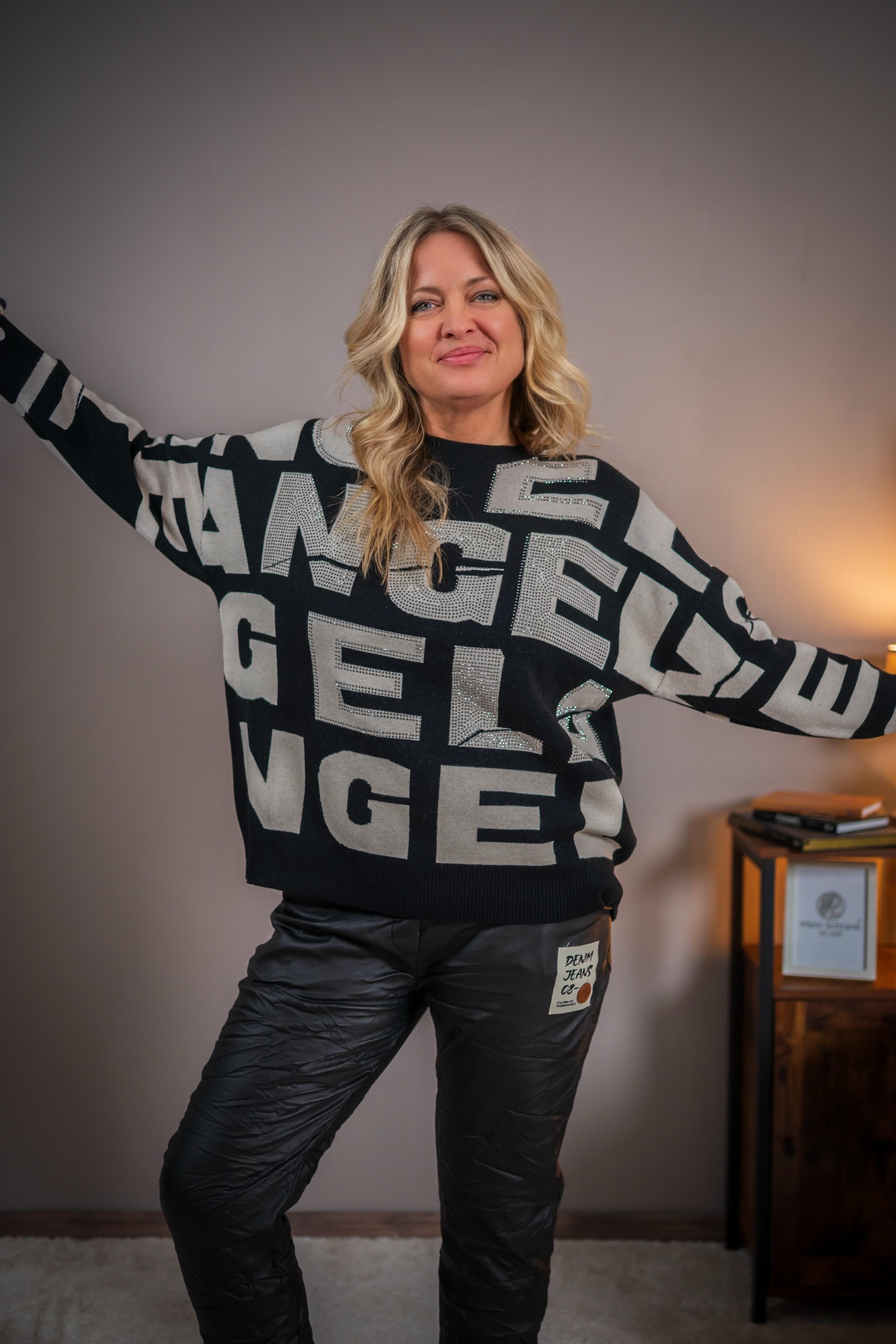 Feiner Strickpullover mit Strass, schwarz