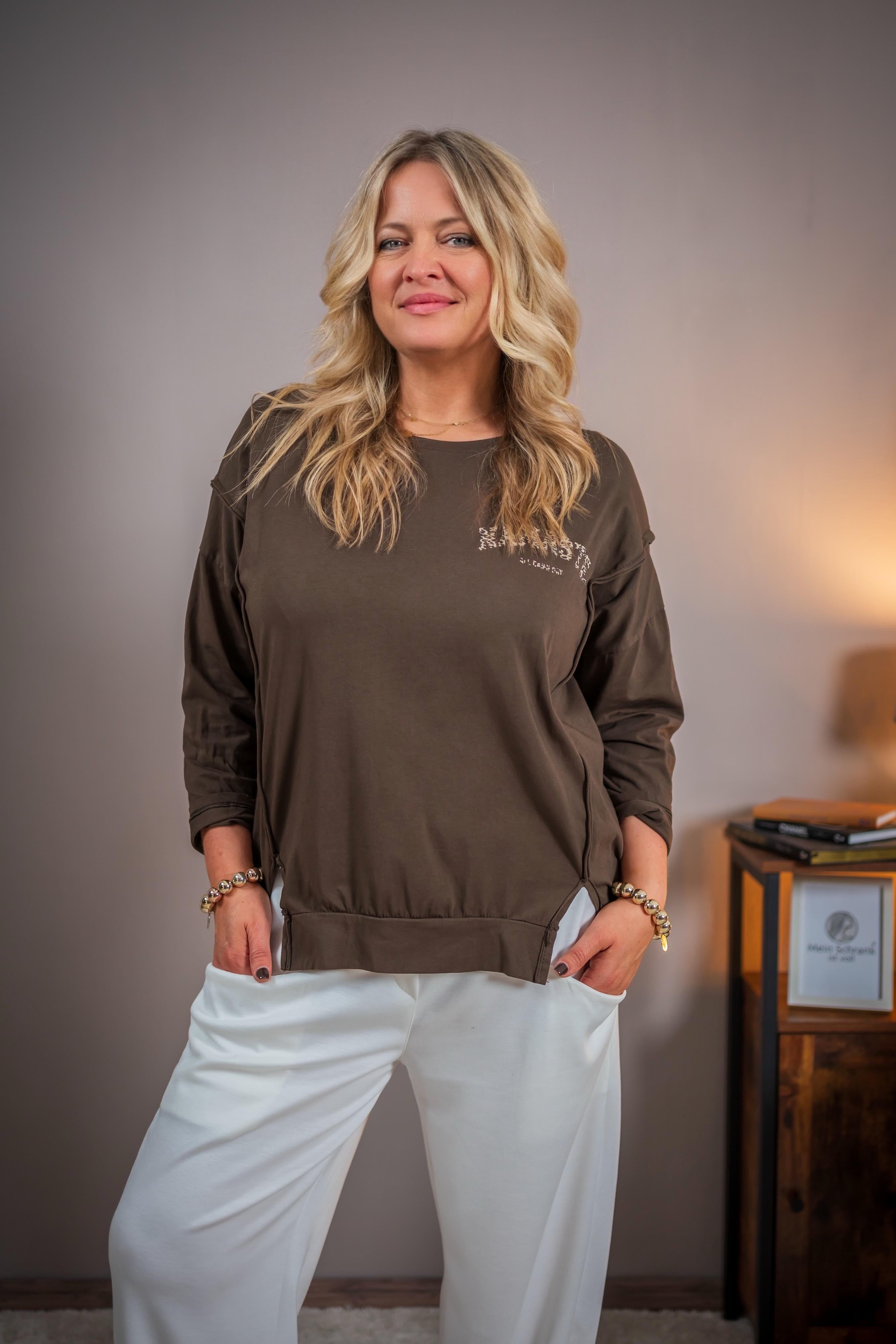 Sweatshirt mit Leo-Schriftzug, schokobraun