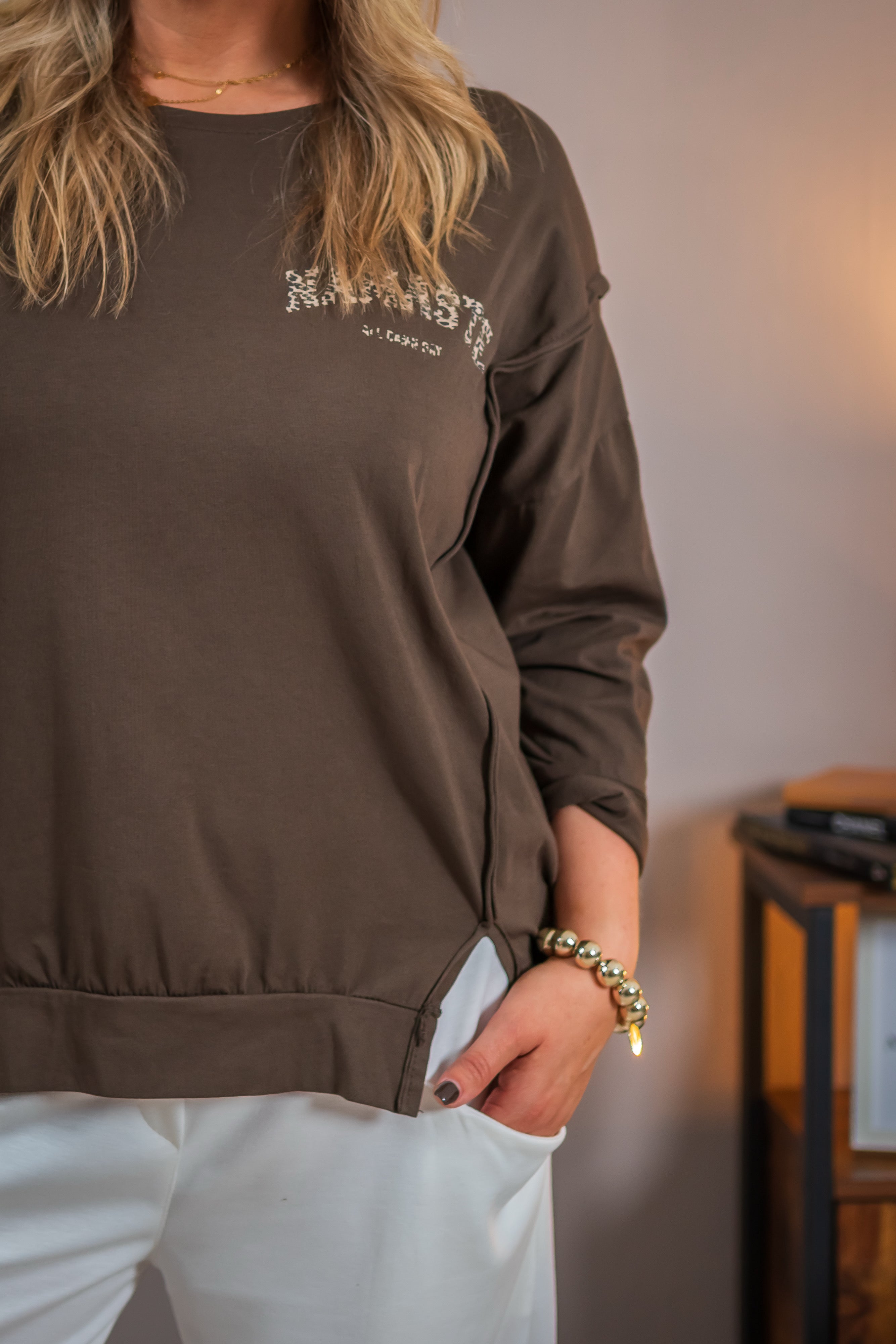 Sweatshirt mit Leo-Schriftzug, schokobraun