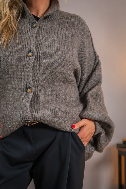 Oversize-Strickjacke mit Knöpfen, taupe