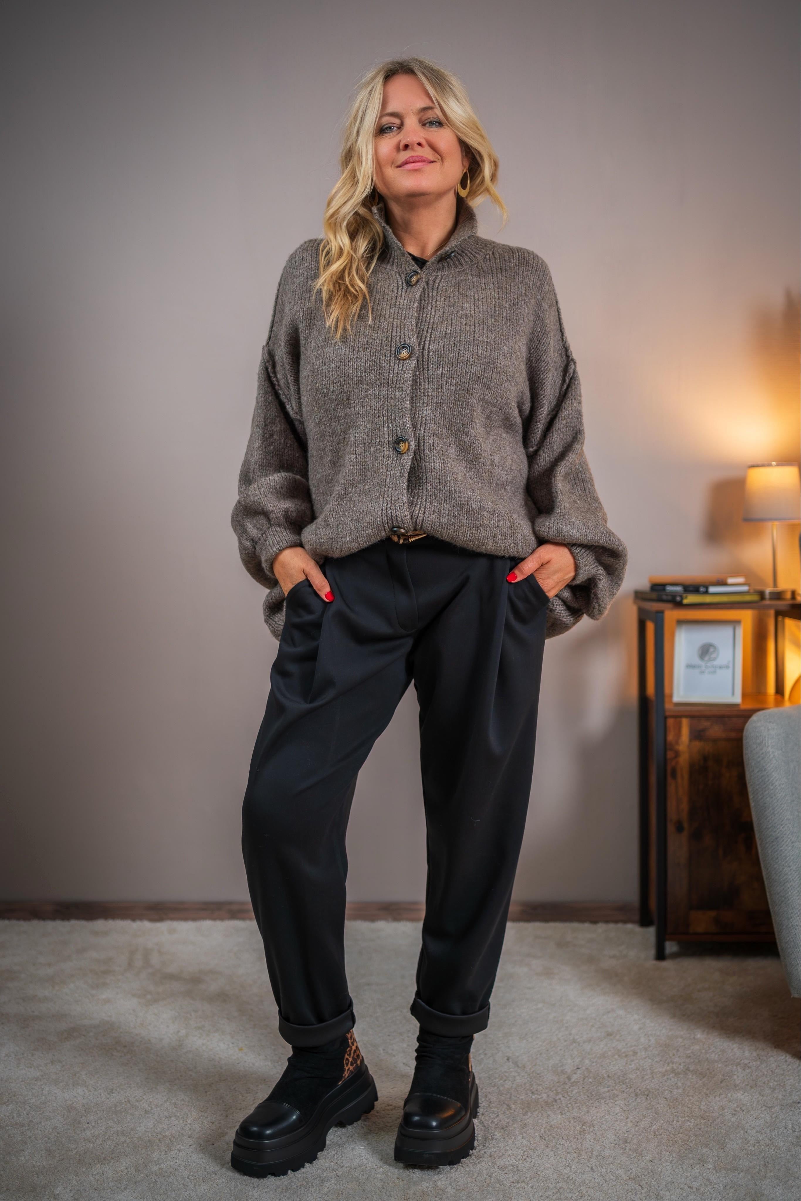 Oversize-Strickjacke mit Knöpfen, taupe
