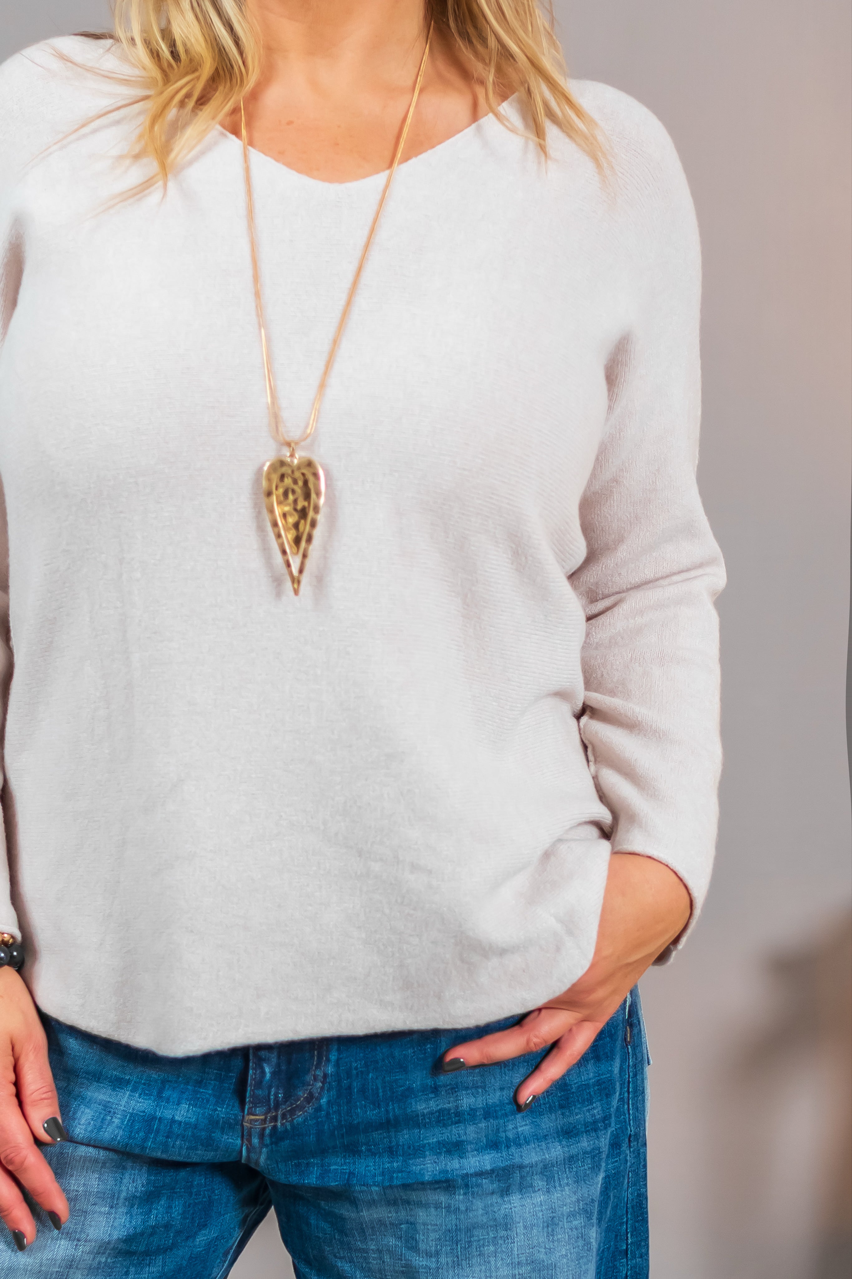 Feinstrickpullover mit V-Ausschnitt, hellbeige