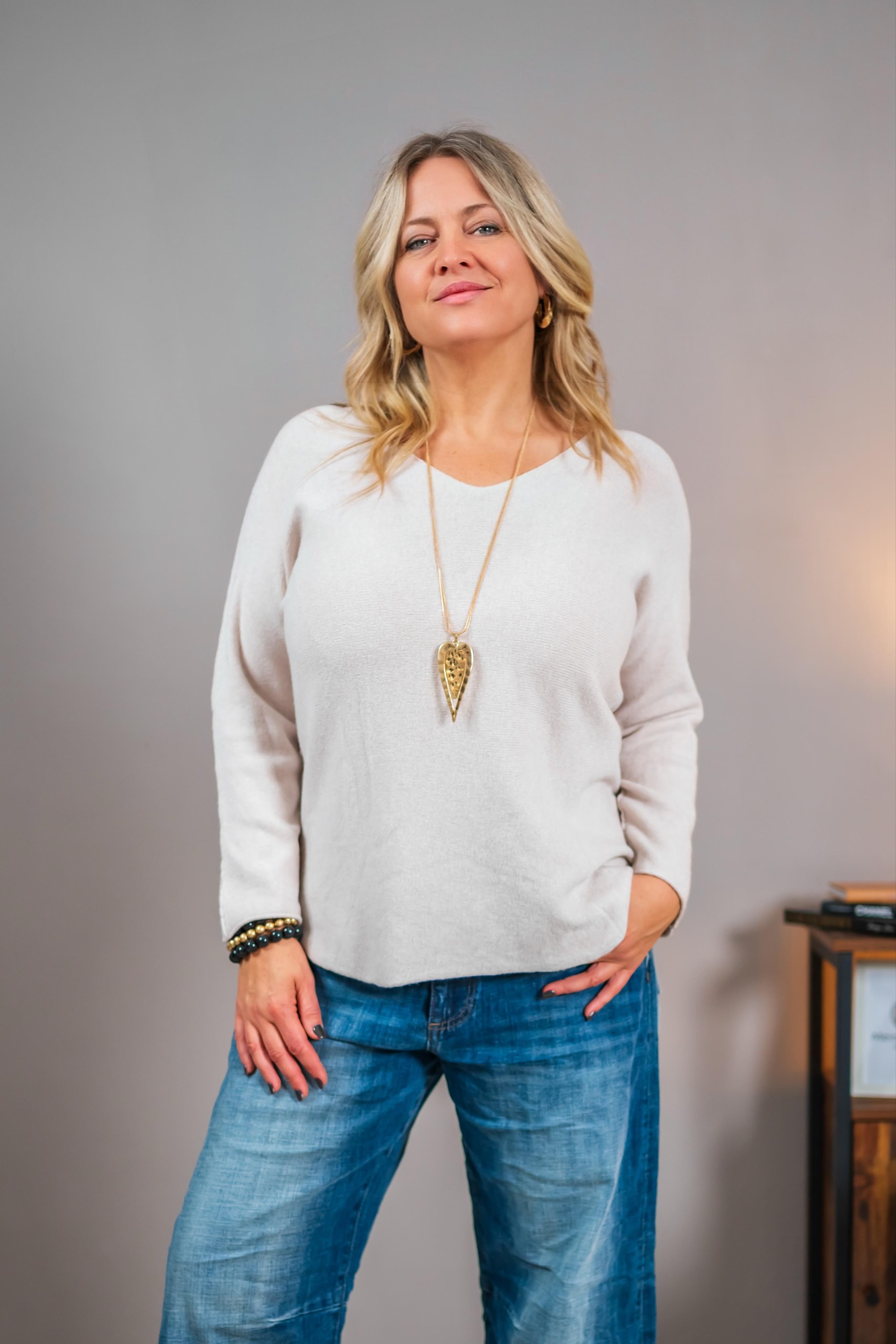 Feinstrickpullover mit V-Ausschnitt, hellbeige