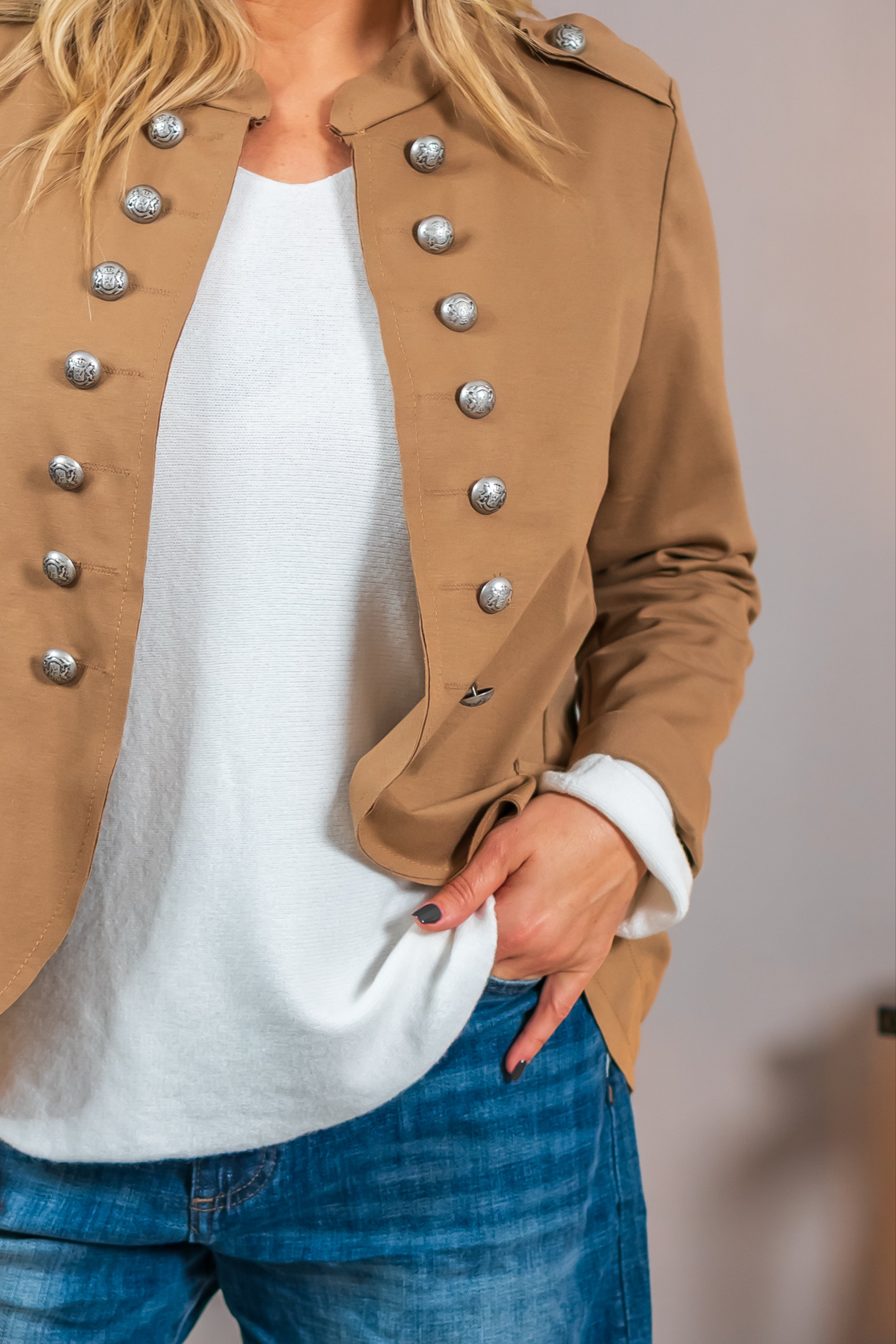 Blazerjacke mit Zierknöpfen, camel