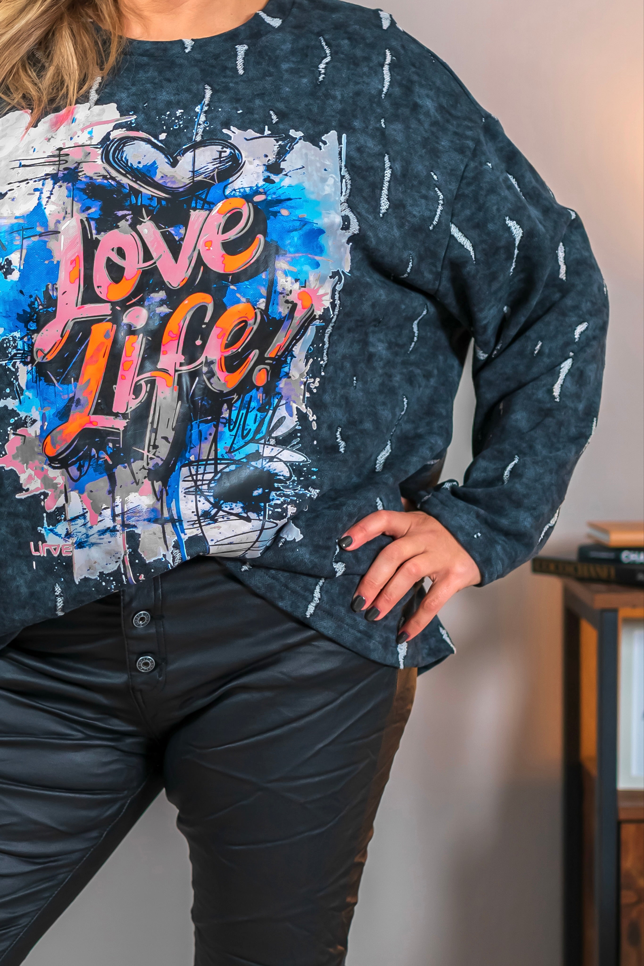 Sweatshirt mit Print, schwarz/bunt