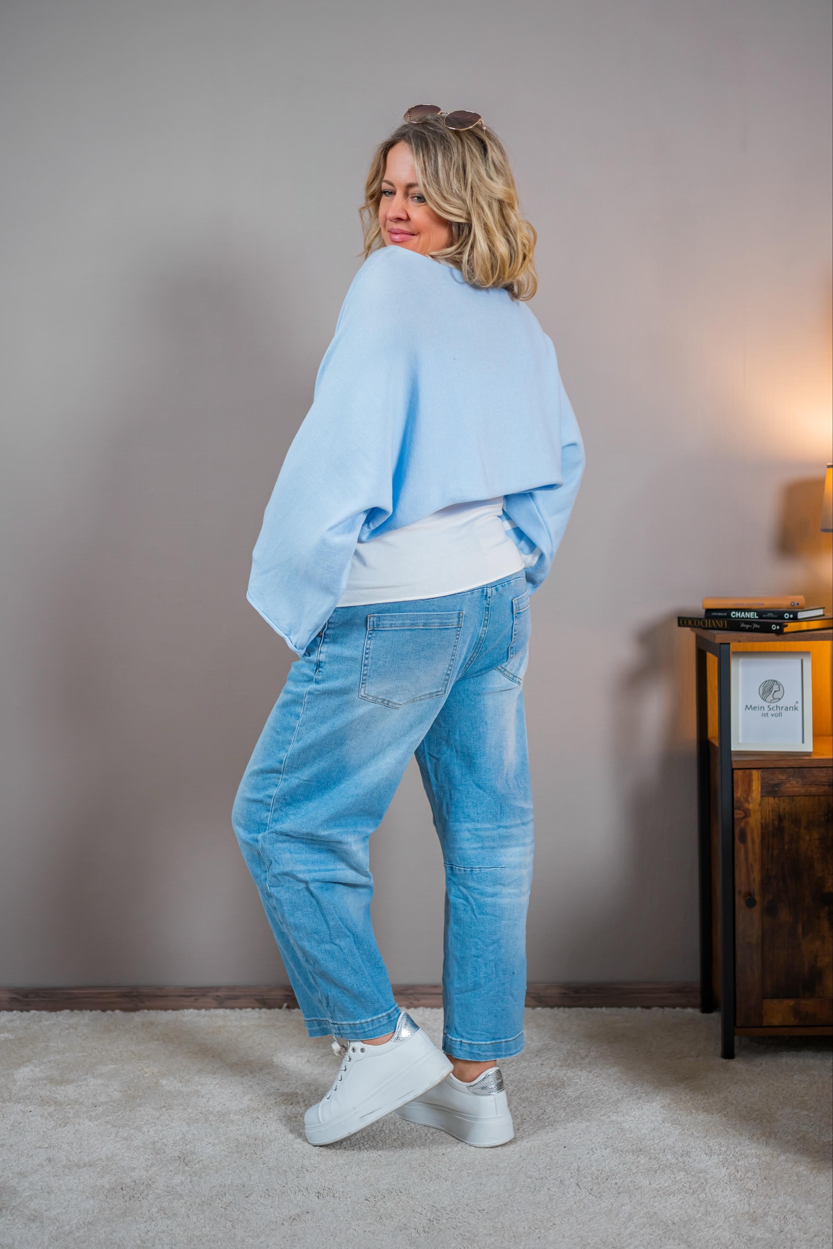 Crop Pulli "SOMETHING", hellblau