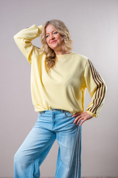 Lässiges Sweatshirt mit Streifen, gelb/braun