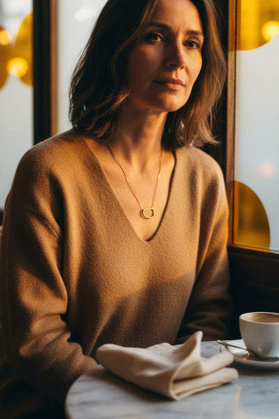 Goldkette mit modernem Anhänger