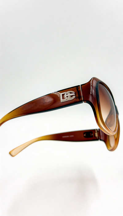 Sonnenbrille in Retro-Look, verschiedene Farben