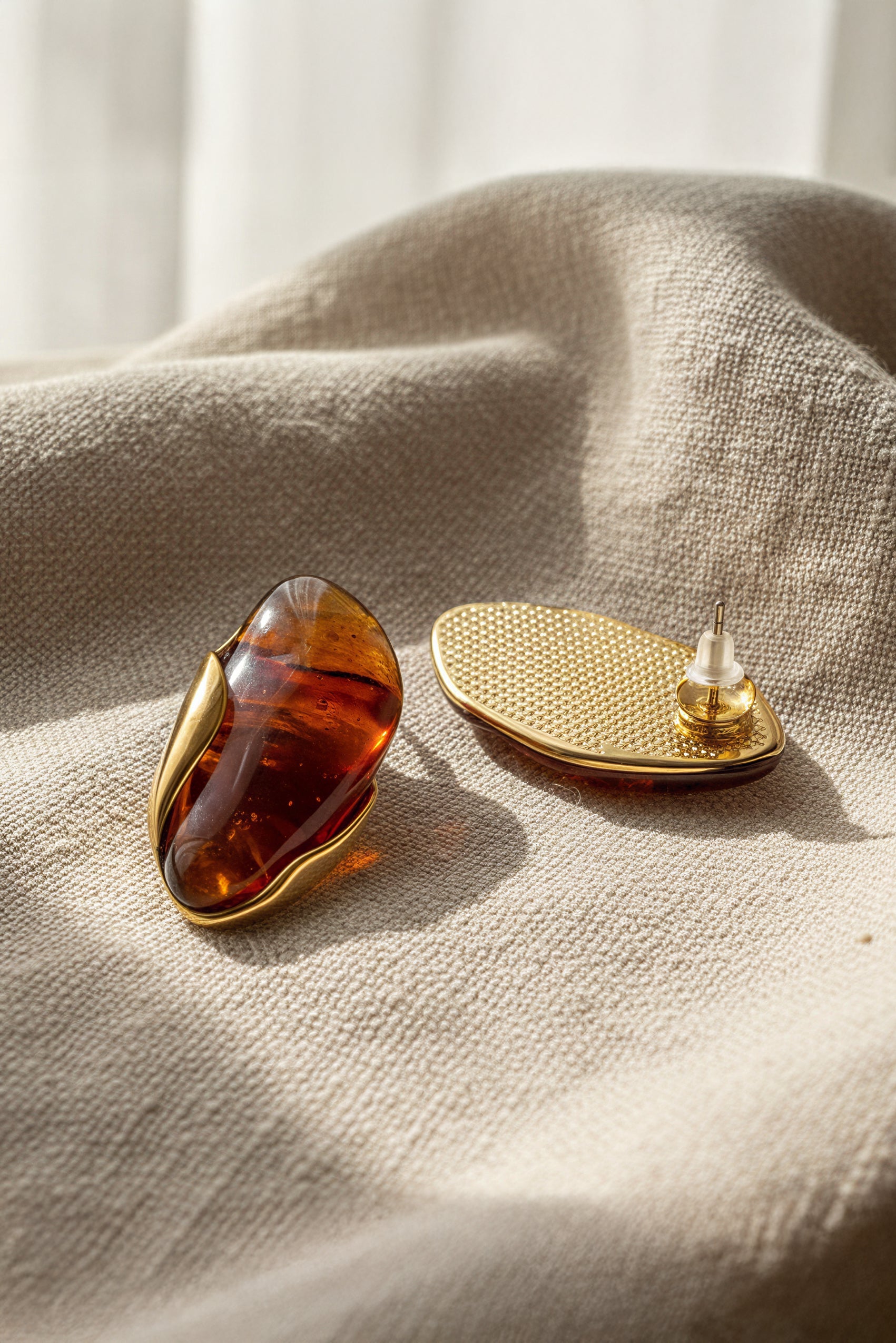 Ohrstecker, vergoldet mit Resin