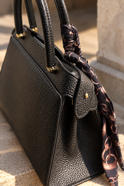 City Chic Handtasche mit Schmucktuch, schwarz