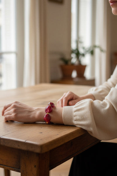 Perlenarmband, rot marmoriert