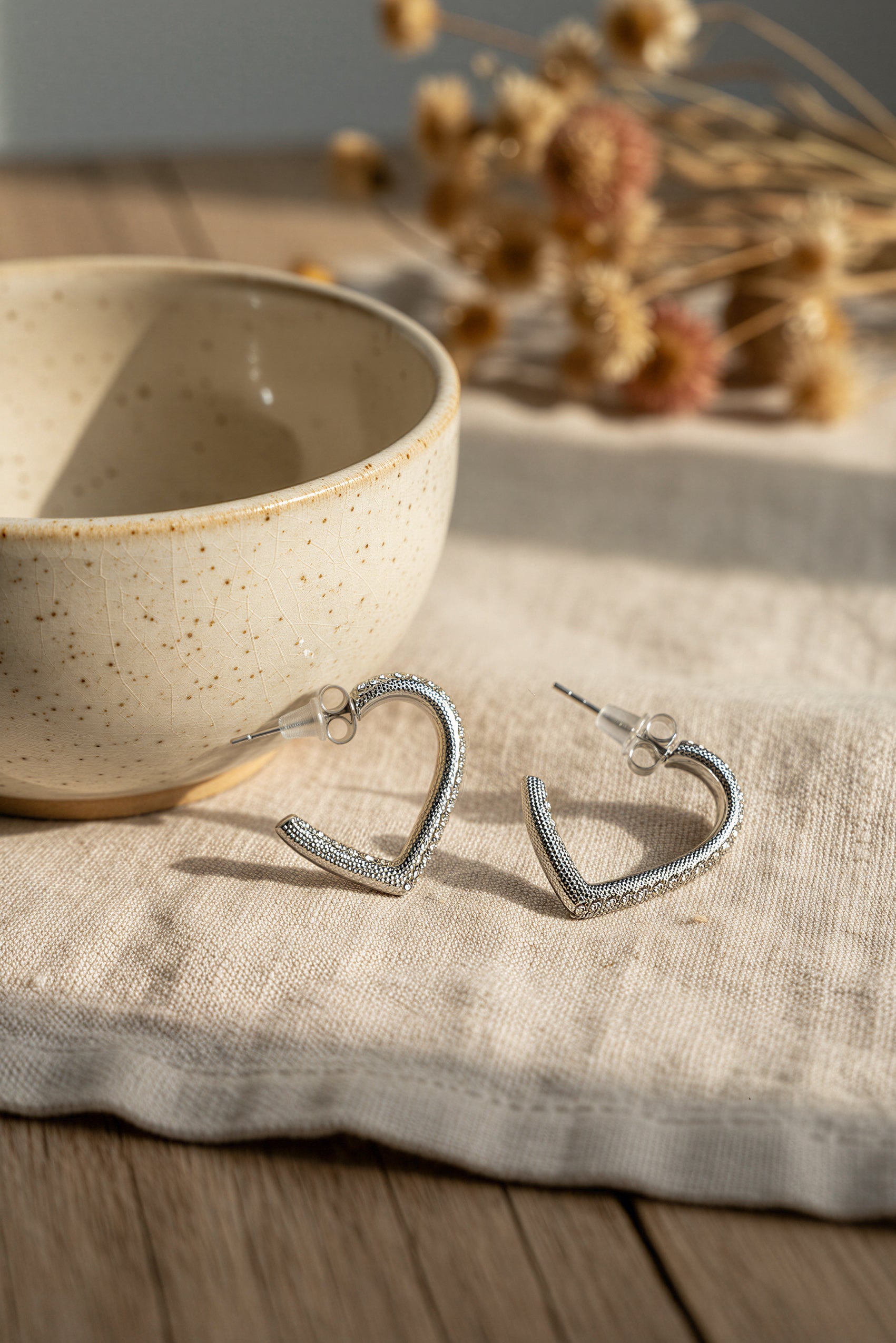 Herz-Ohrringe aus Edelstahl mit Zirkonia