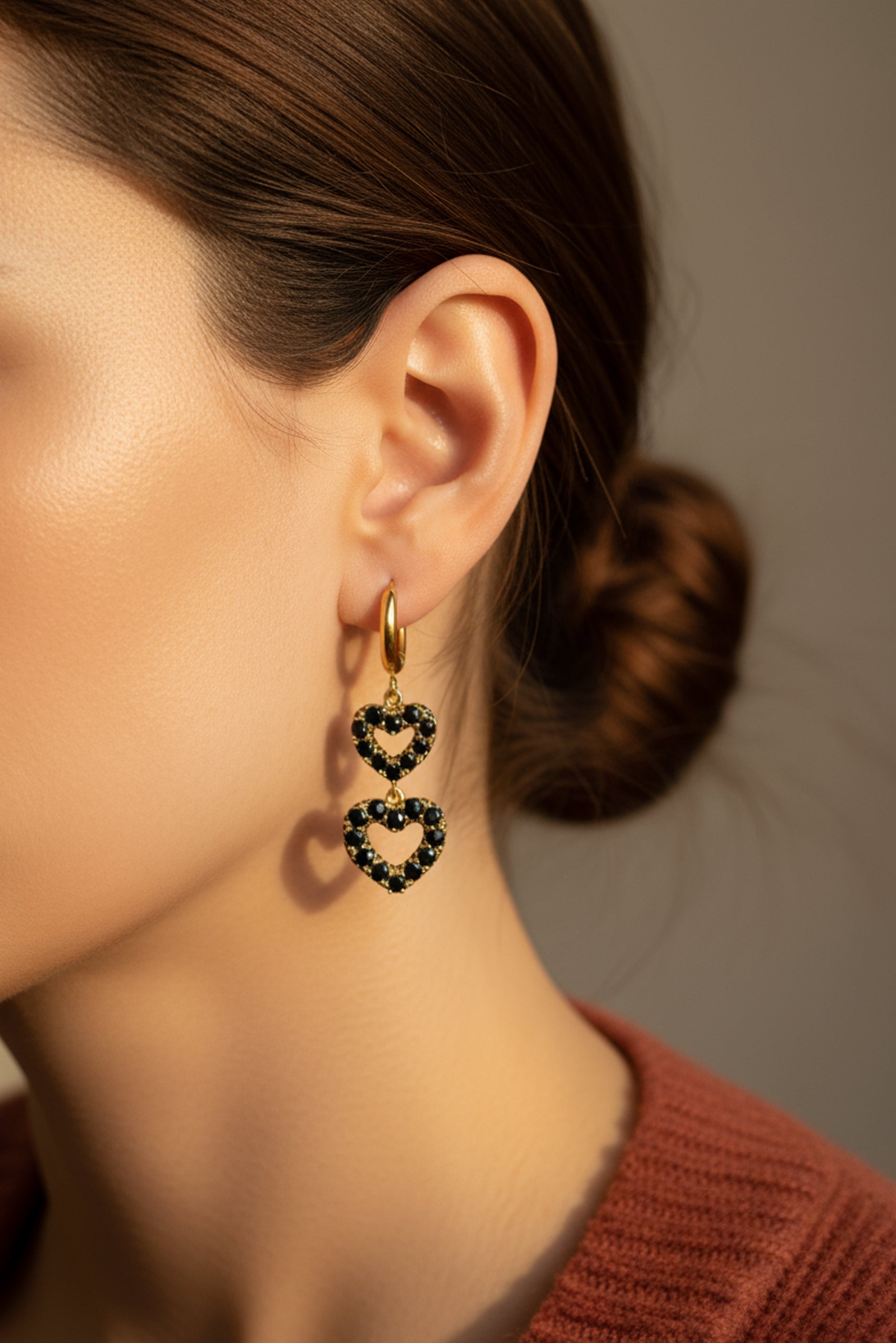 Creolen mit doppeltem Herzanhänger