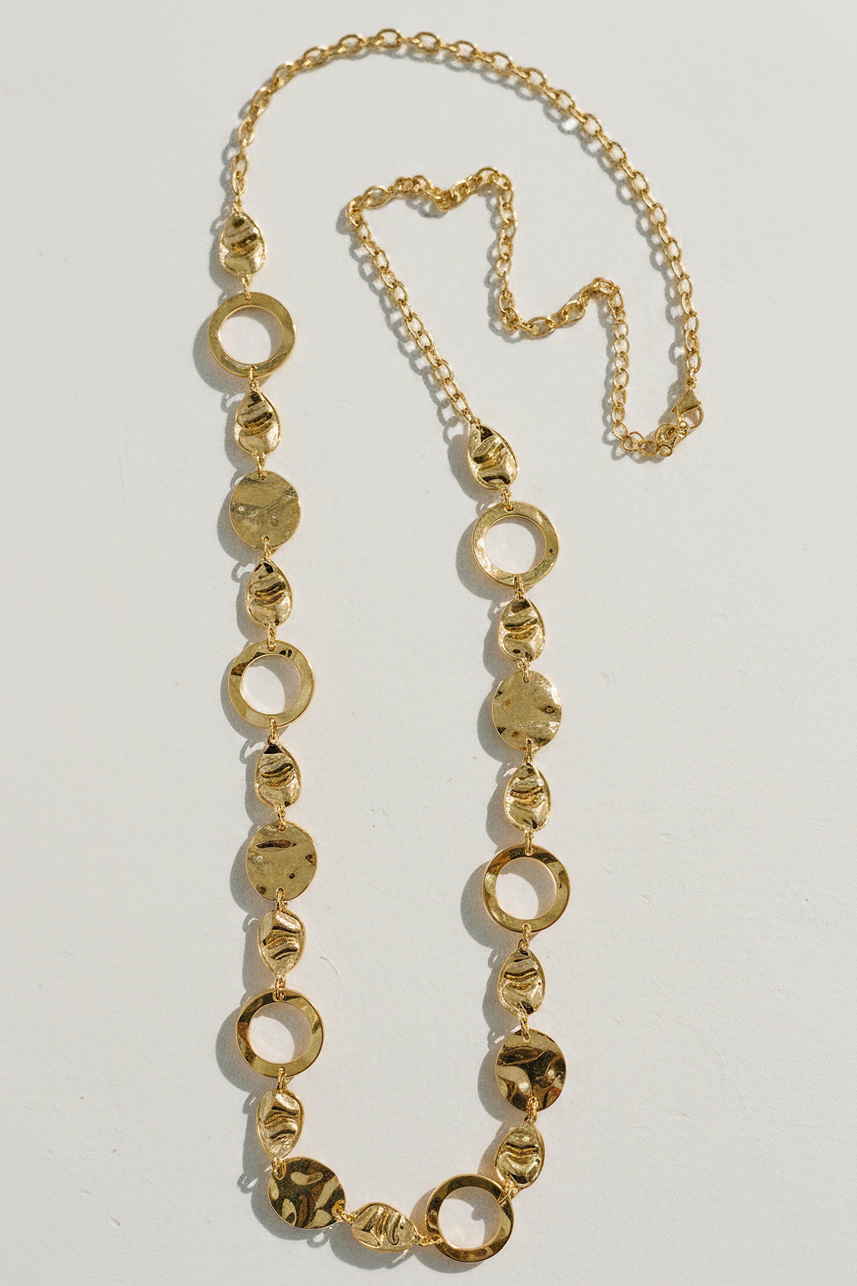 Lange Gliederkette in Gold aus Edelstahl