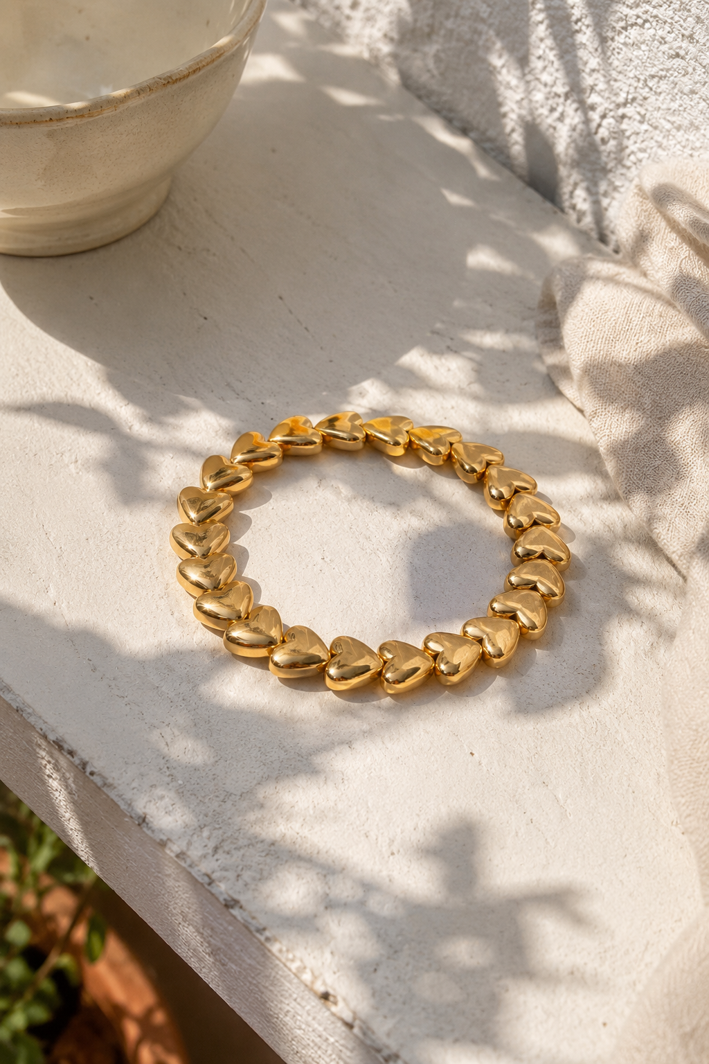 Herz-Armband Gold, kleine Herzplättchen