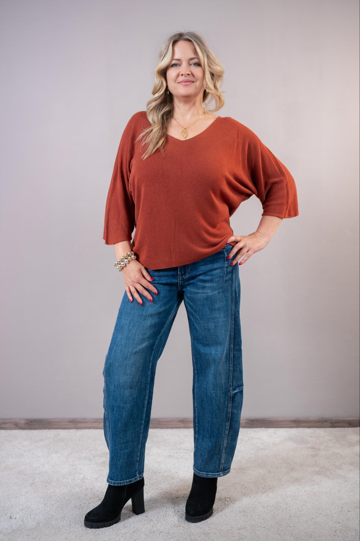 Feinstrickpullover mit V-Ausschnitt, rost