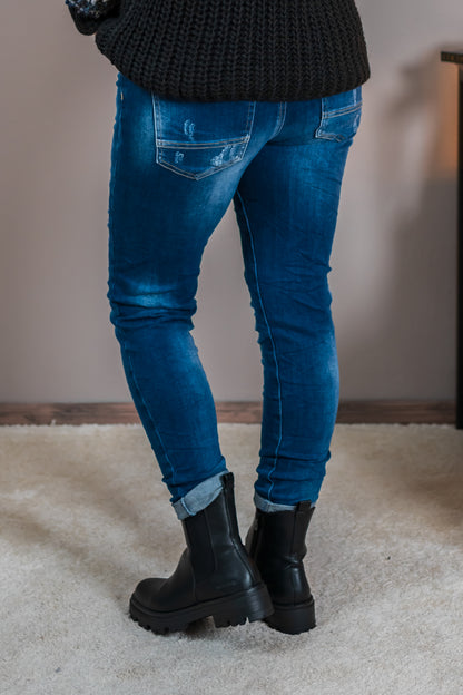 Jeans mit Wasch- und Used-Effekten, mittelblau