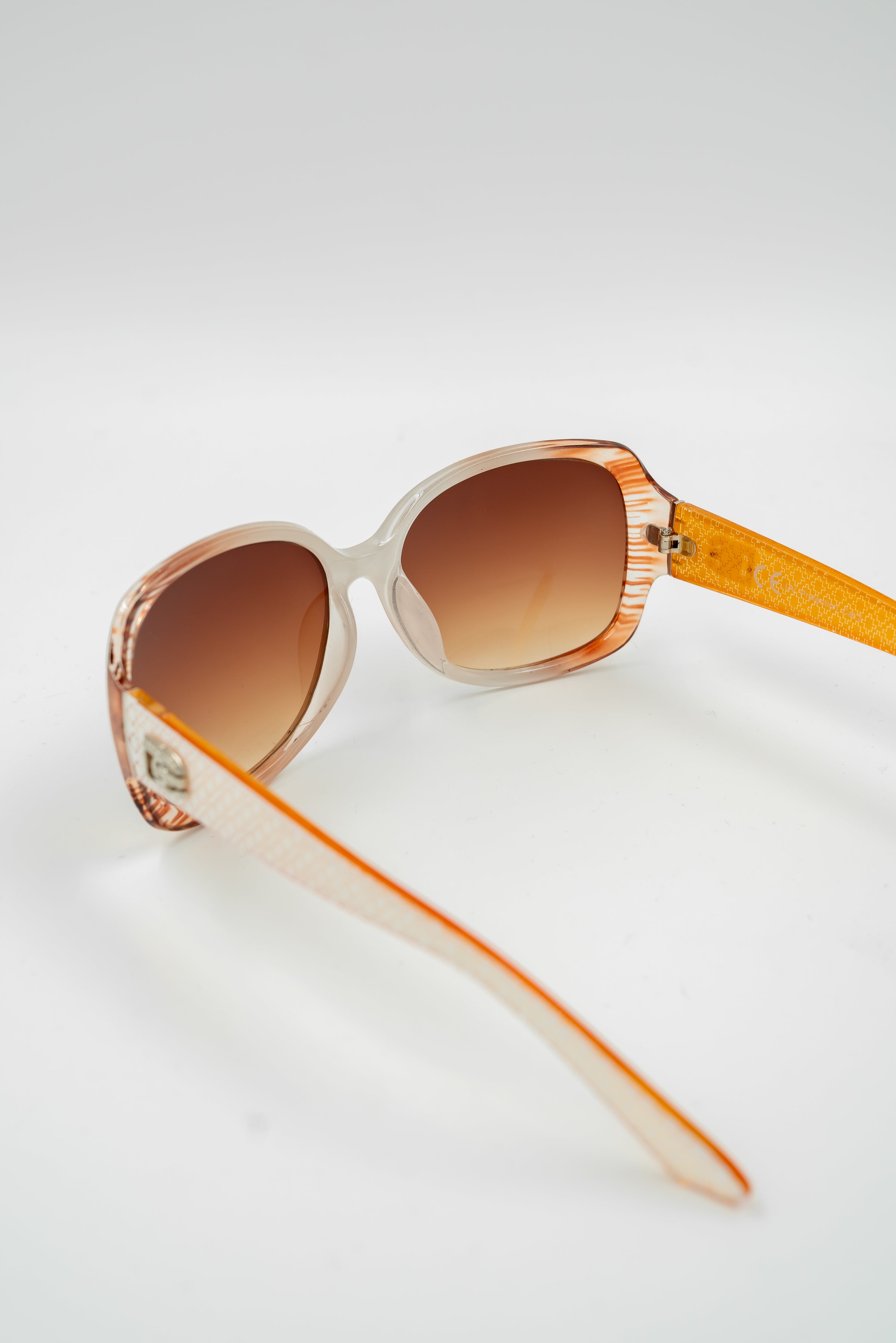 Sonnenbrille, weiß-braun