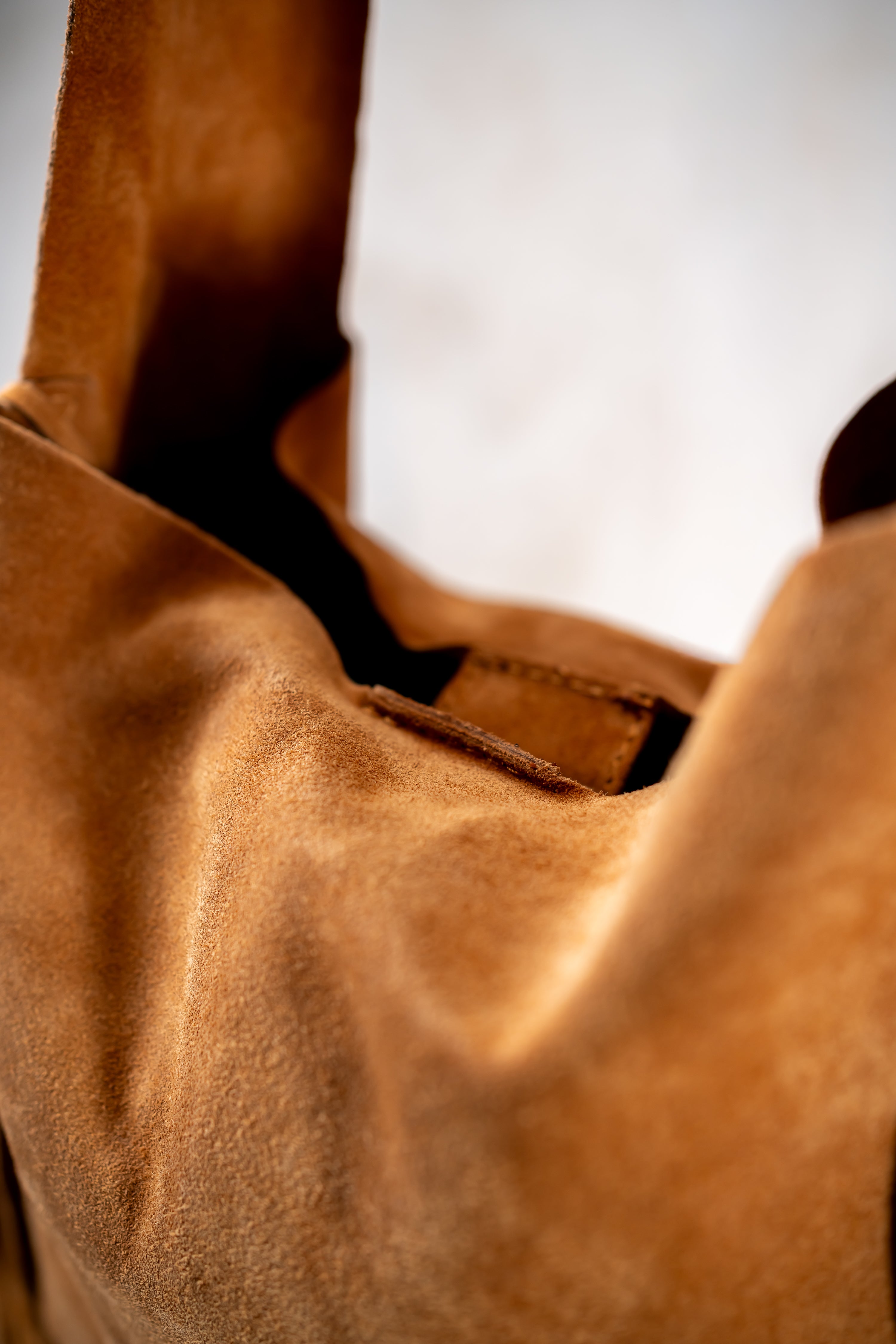 Wildleder-Tasche mit Fransen, camel