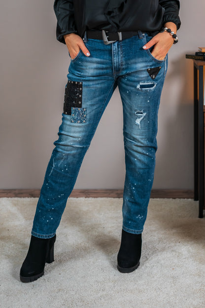 Jeans mit Pailletten & Used-Effekten