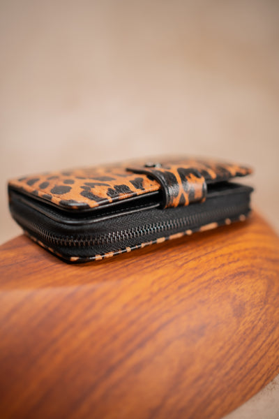 Portemonnaie  mit Leo-Print