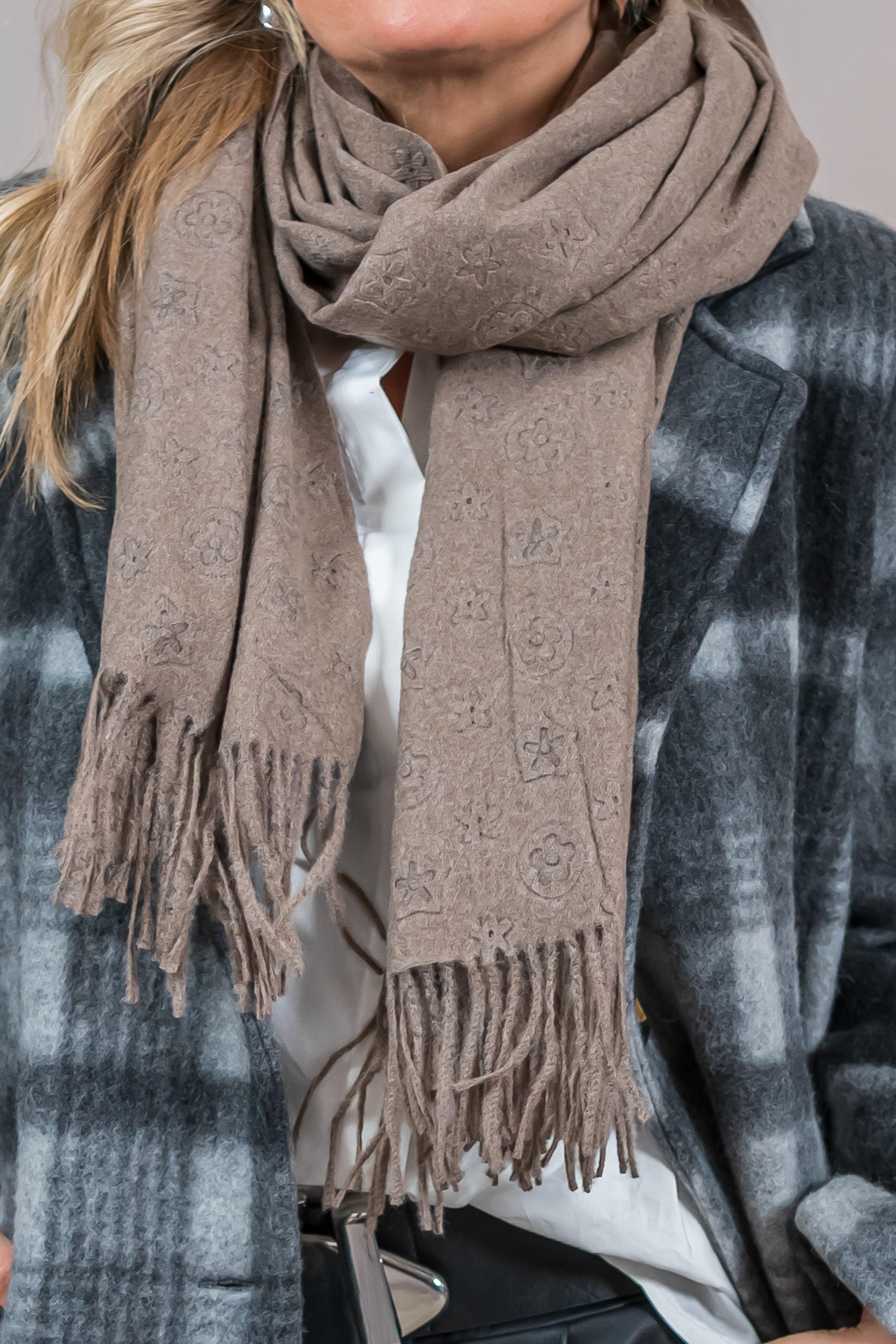 Weicher Schal mit Muster, taupe