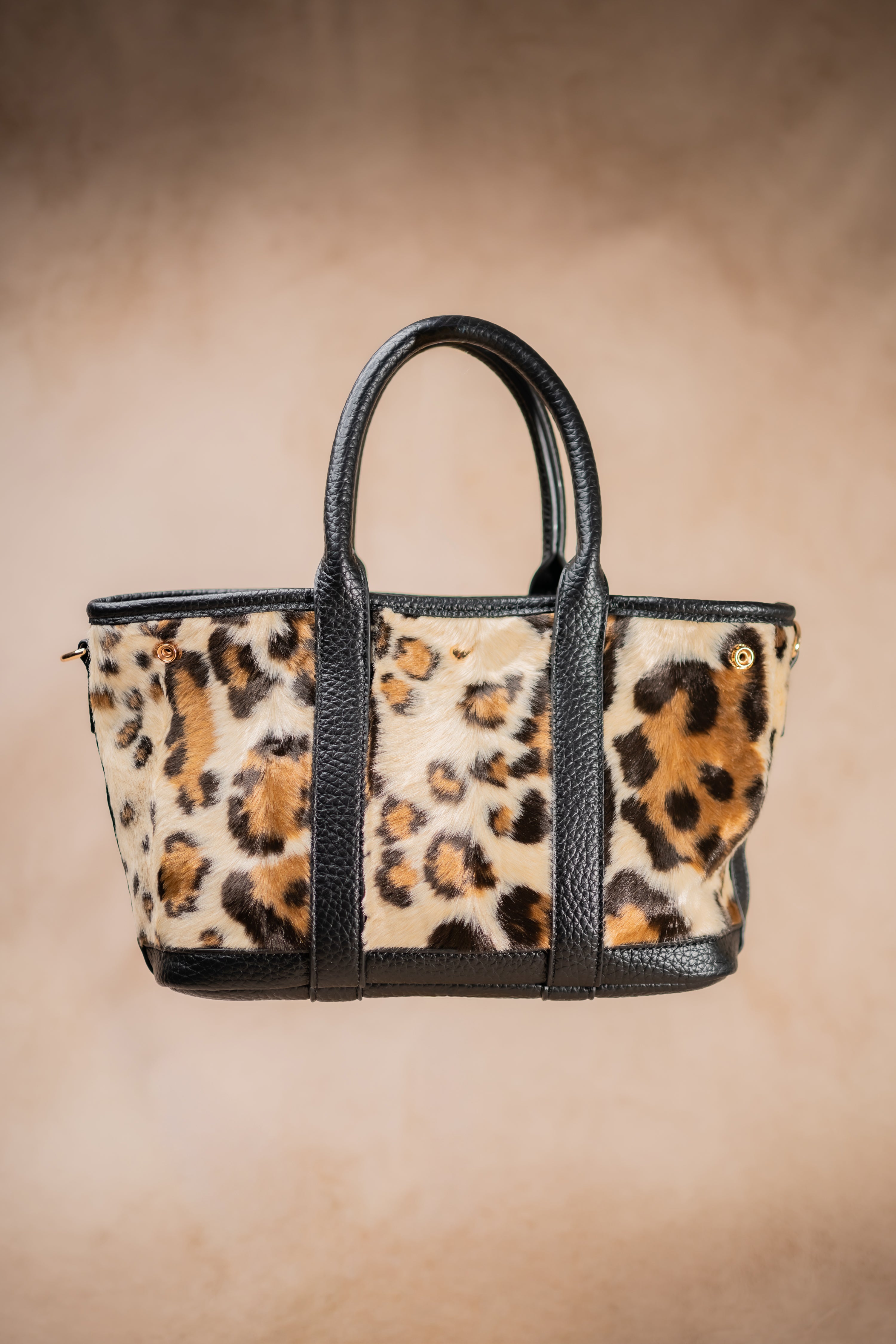 Handtasche mit Leo-Fellimitat