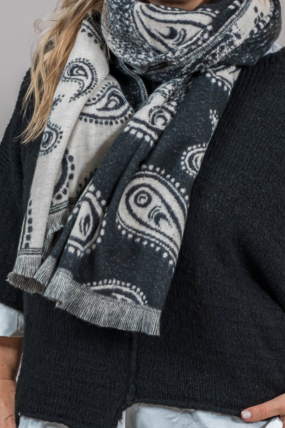 Weicher Schal mit edlem Paisley-Muster, schwarz-creme