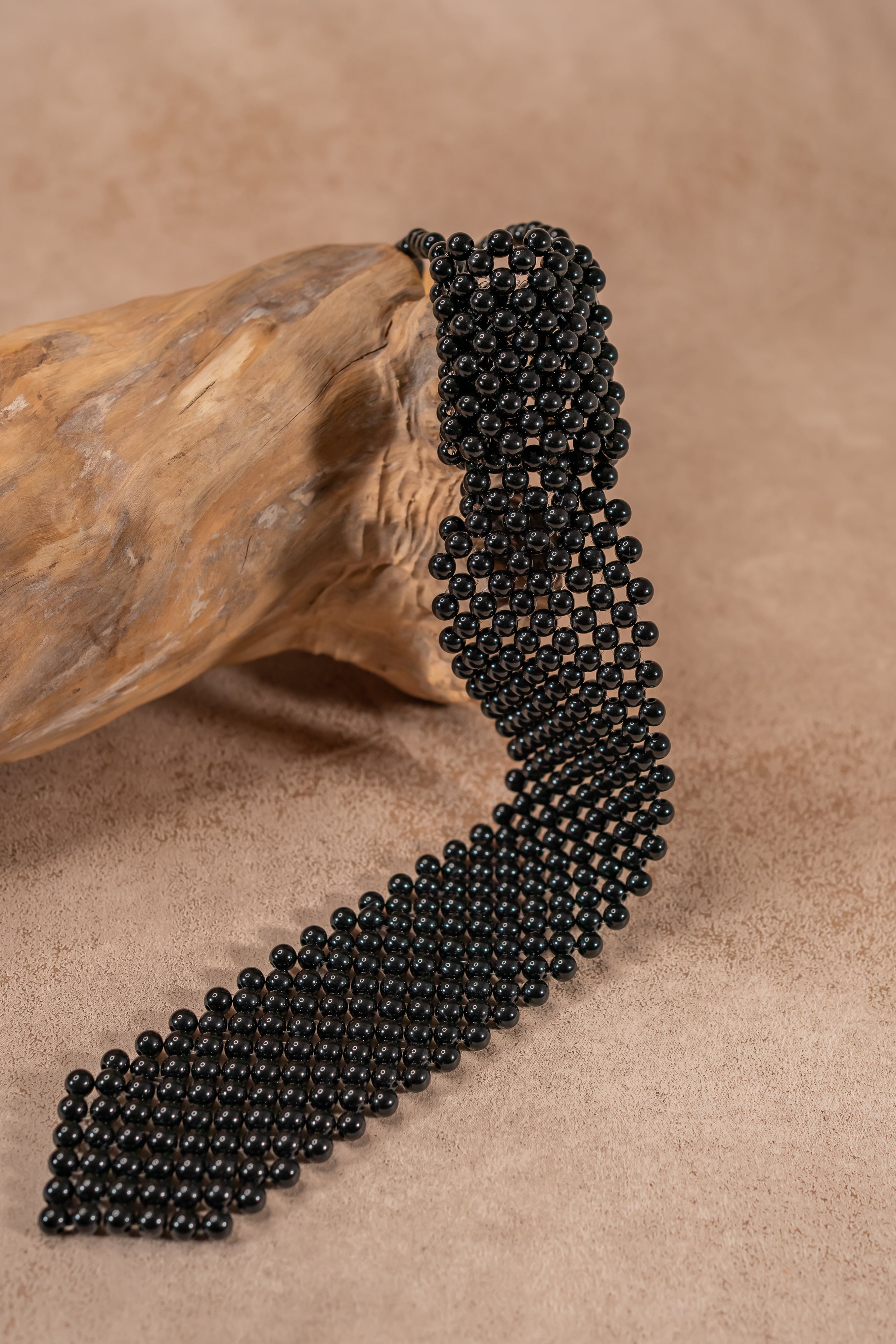 Perlenkette im Krawatten-Stil, schwarz
