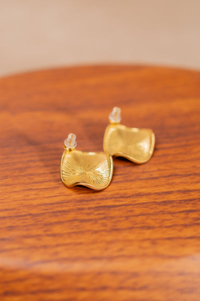 Ohrringe mit Stecker, vergoldet