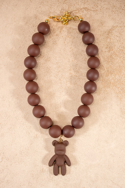 Halskette aus mattbraunen Acrylperlen