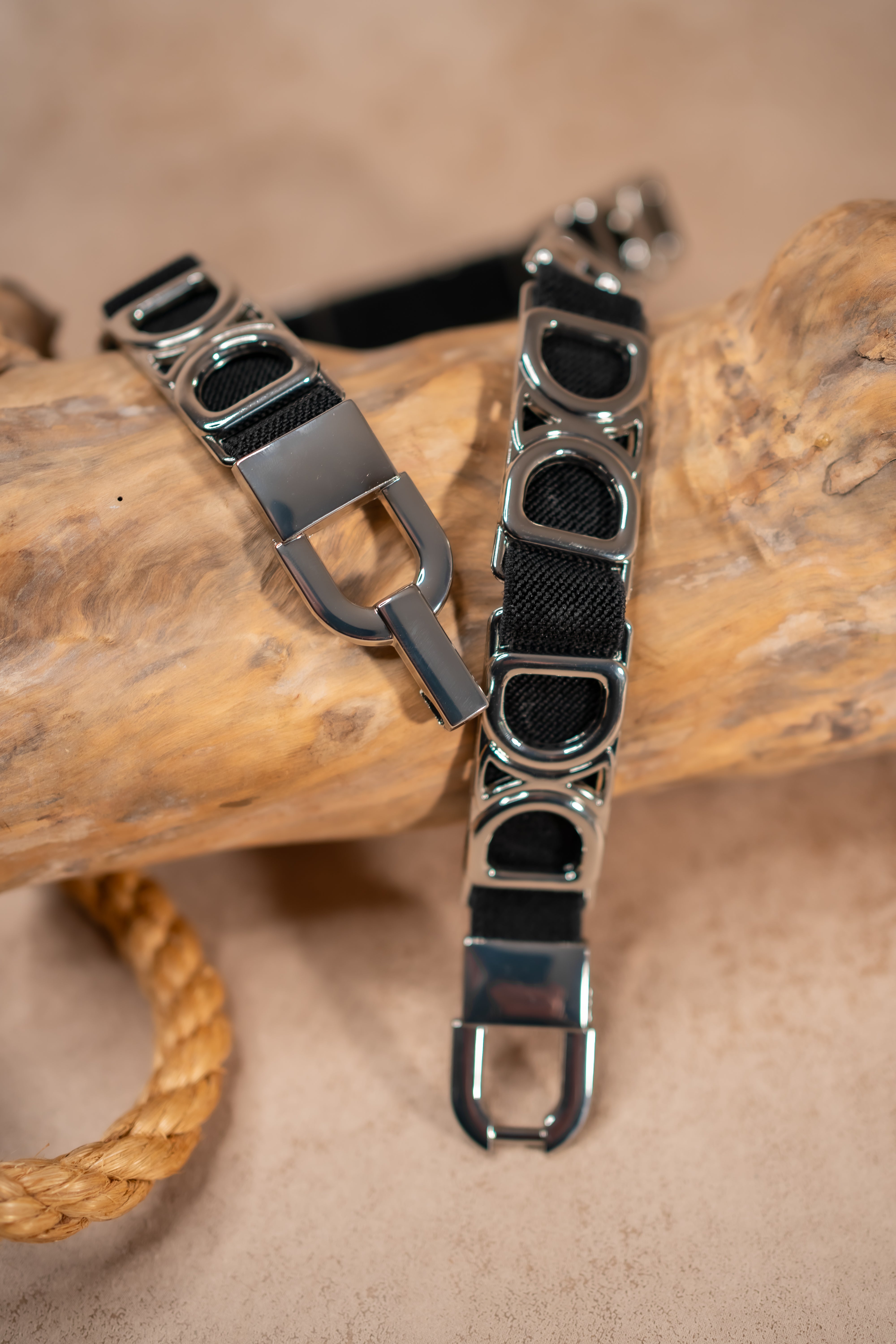 Elastischer Gürtel mit Metall-Details, schwarz
