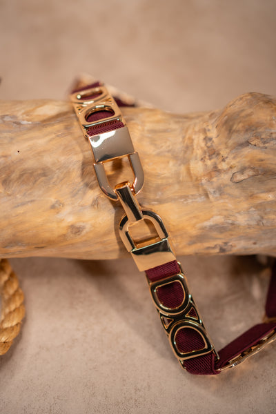 Elastischer Gürtel mit Metall-Details, bordeaux
