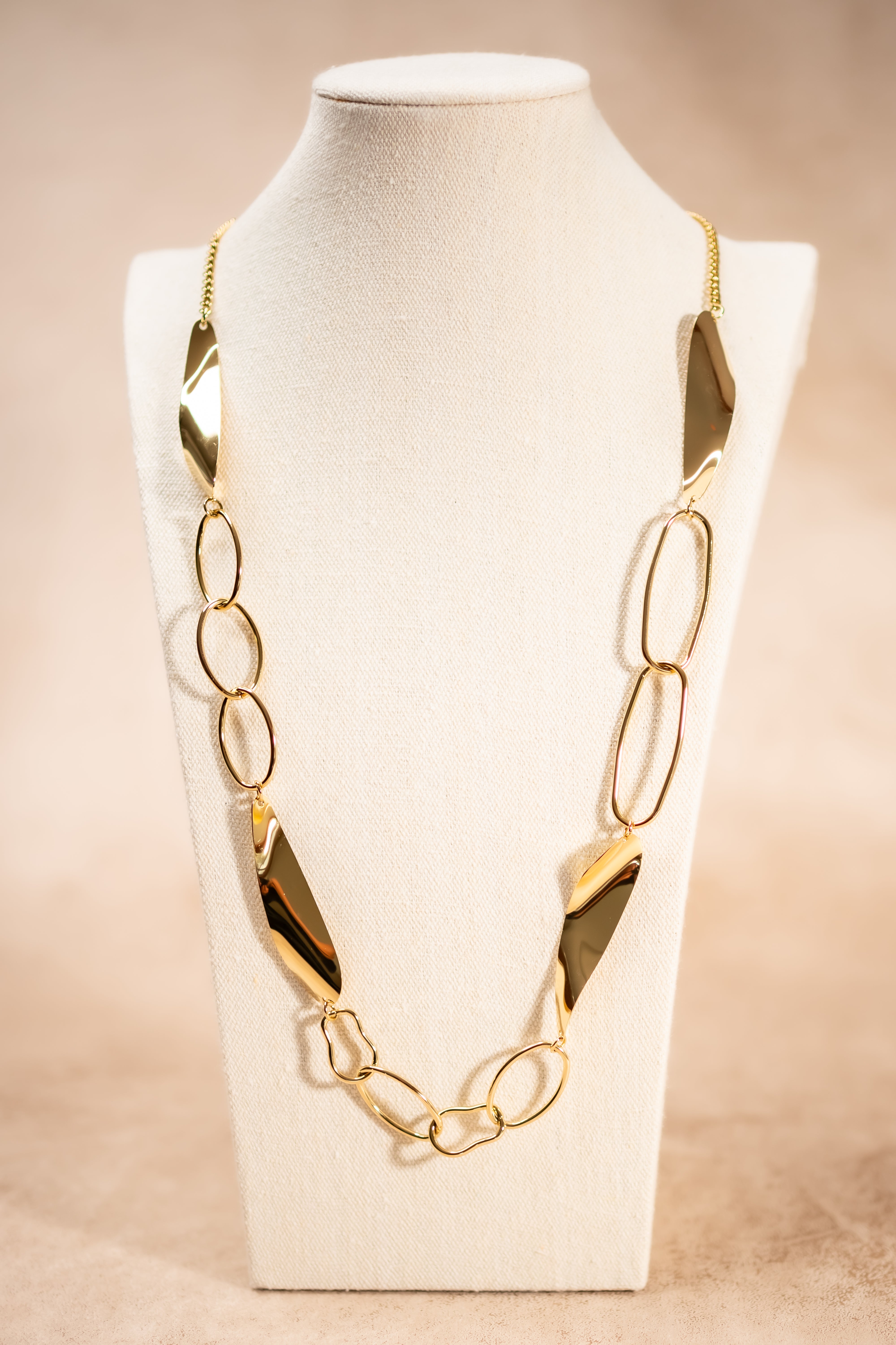 Lange Statement-Kette in glänzender Goldoptik