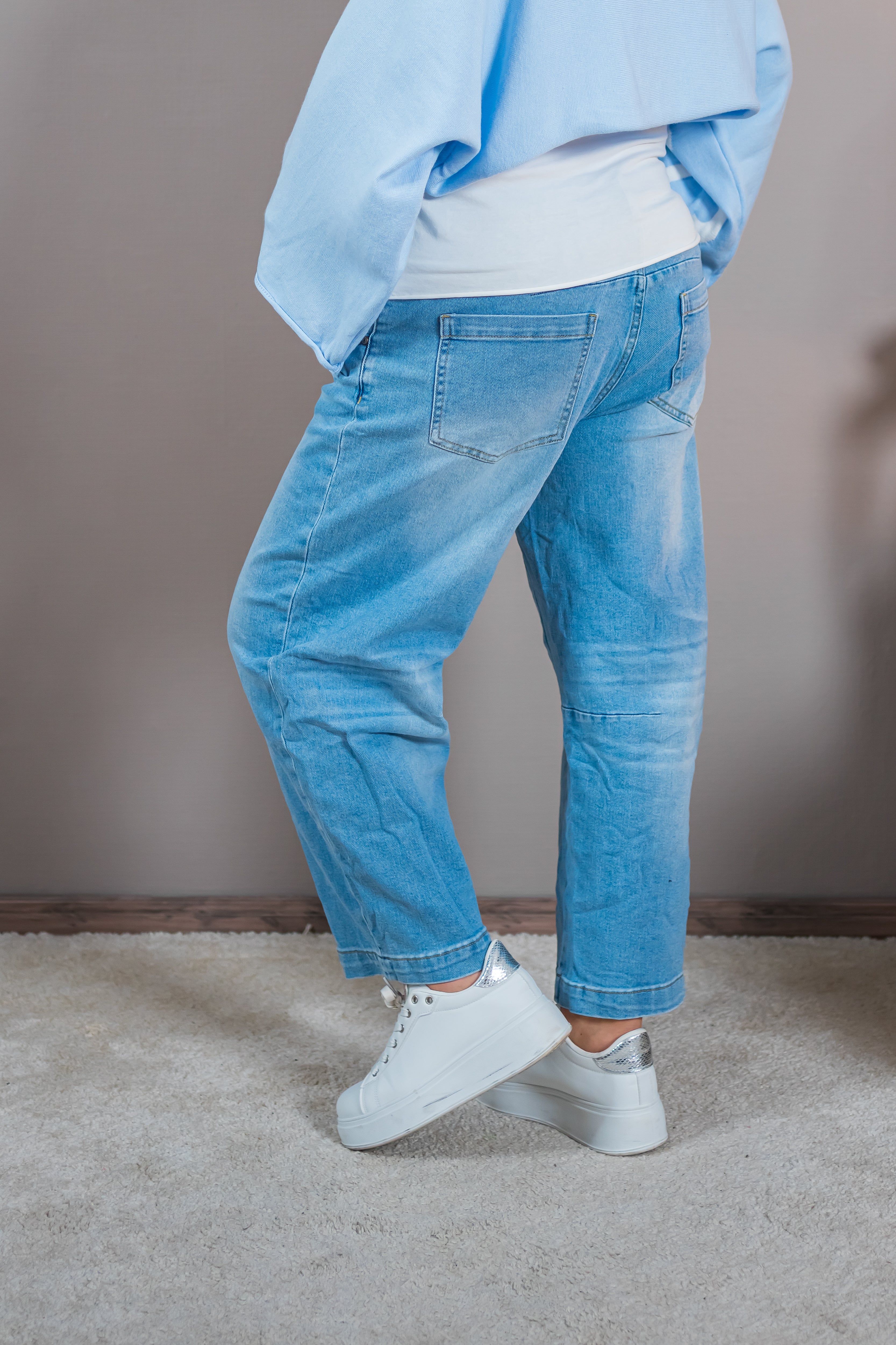 Jeans mit weitem Bein, hellblau