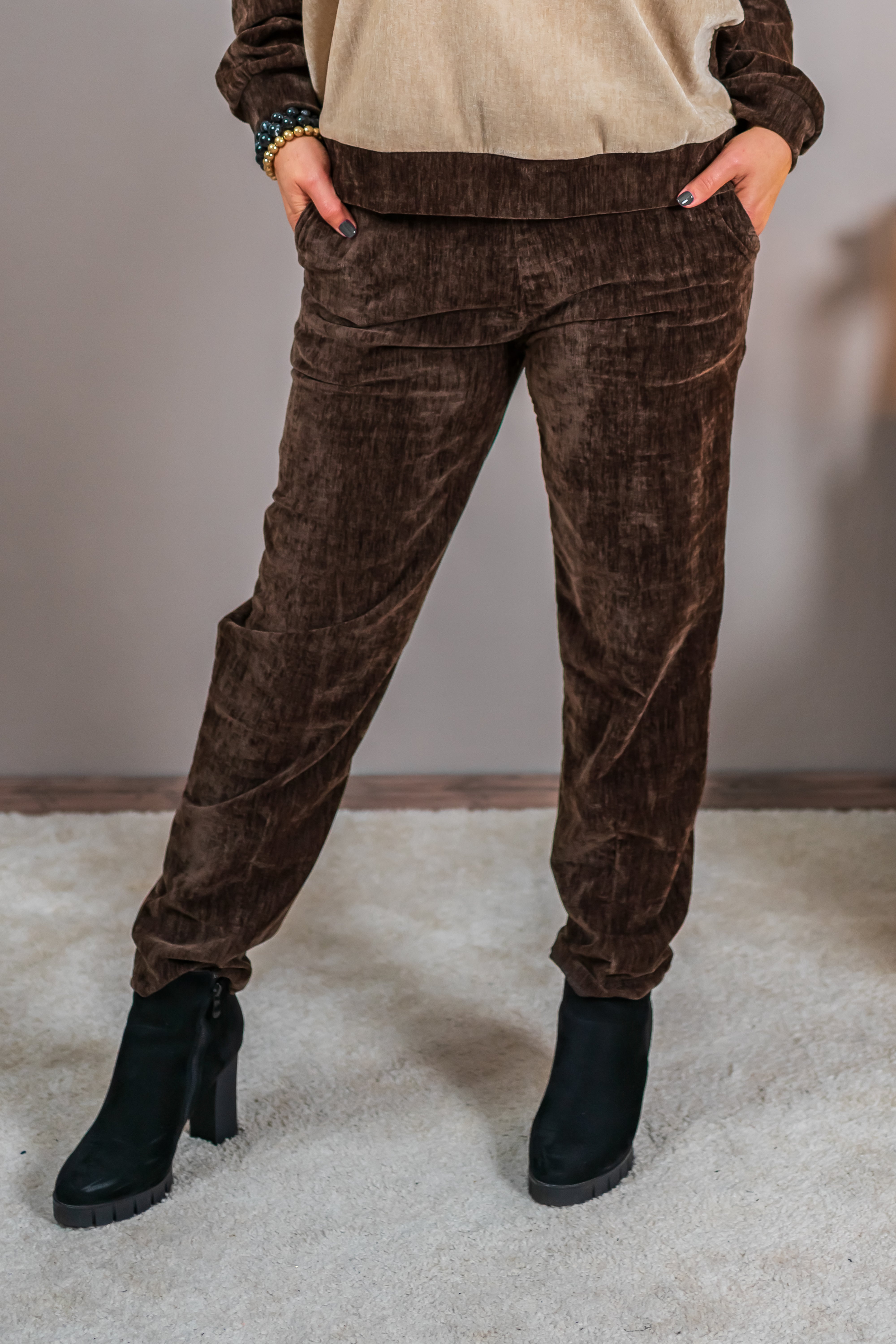 Hose mit Gürtel, braun