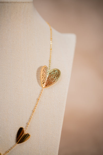 Halskette mit Herzen, gold