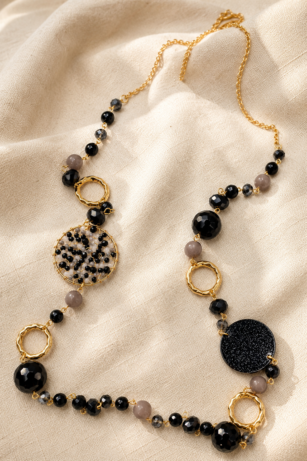Boho Perlen Statement-Kette Schwarz/Gold