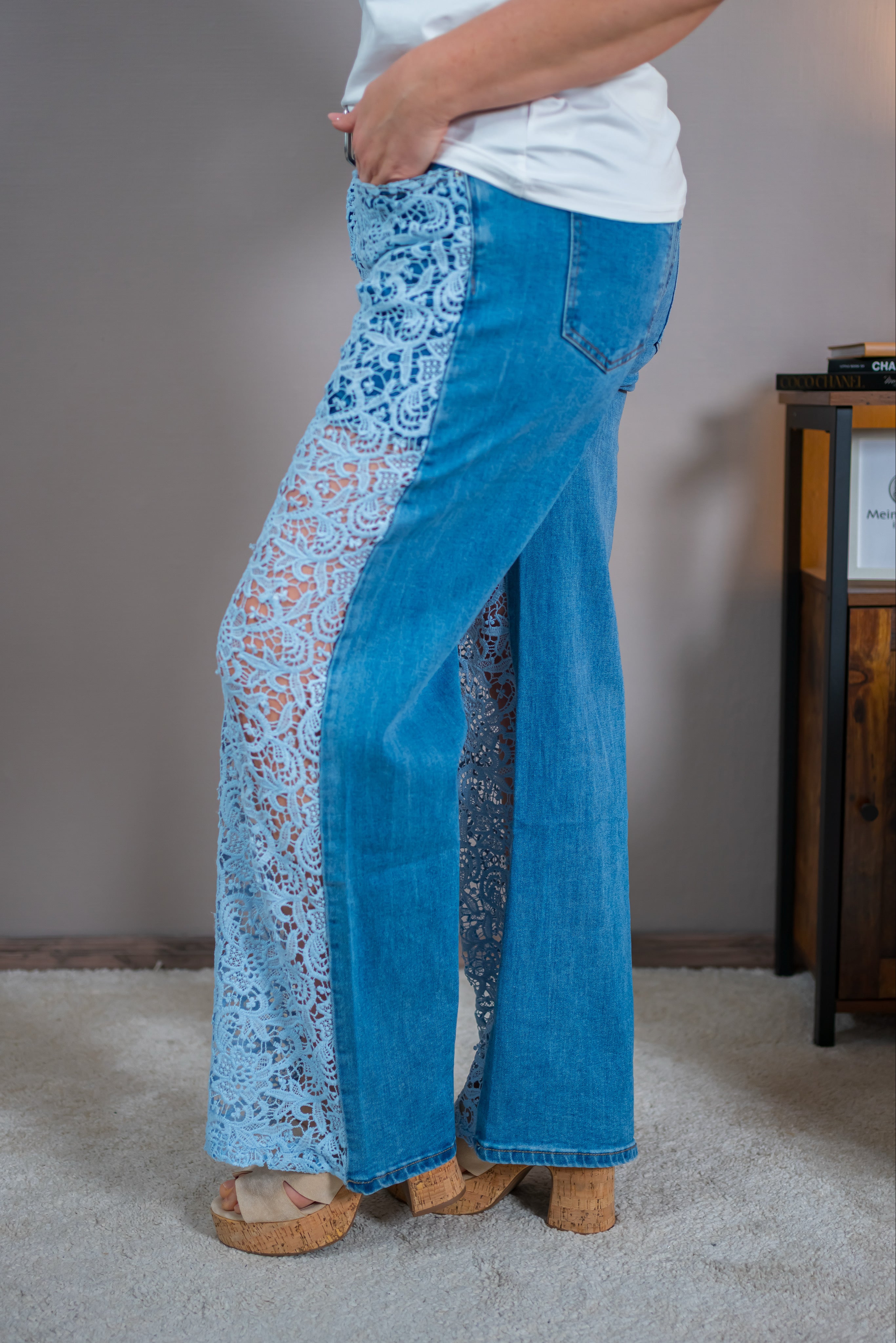 Wide Leg Jeans mit Spitzen Front