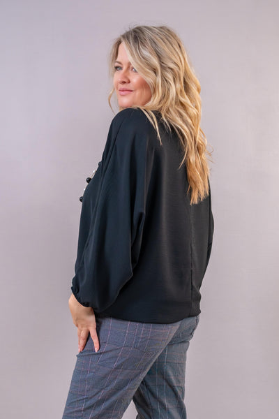 Oversize-Bluse mit Fledermausärmeln & Kette, schwarz