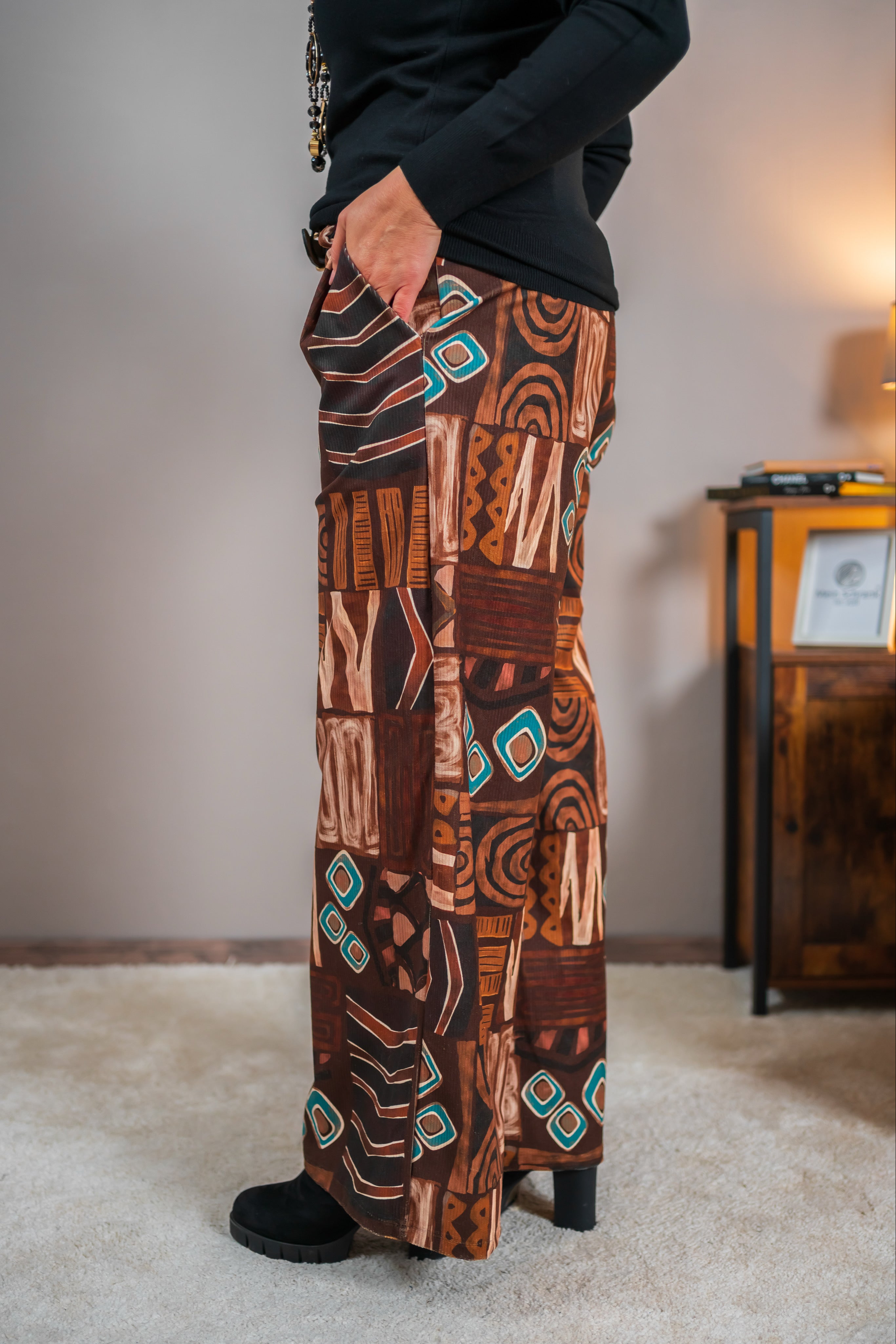 Palazzo-Hose mit Ethno-Print und Gürtel