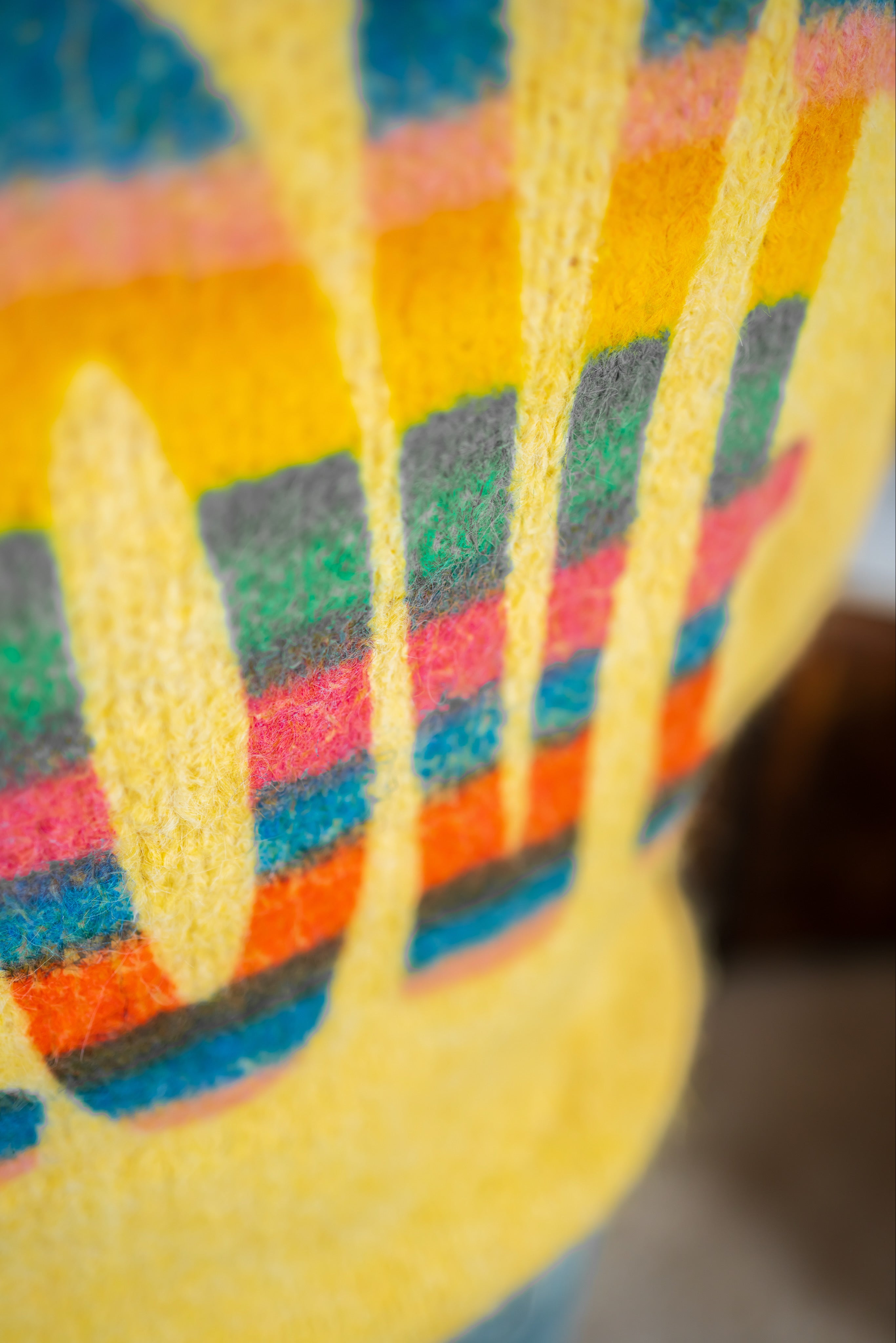 Kuschliger Strickpullover mit LOVE-Schriftzug, gelb