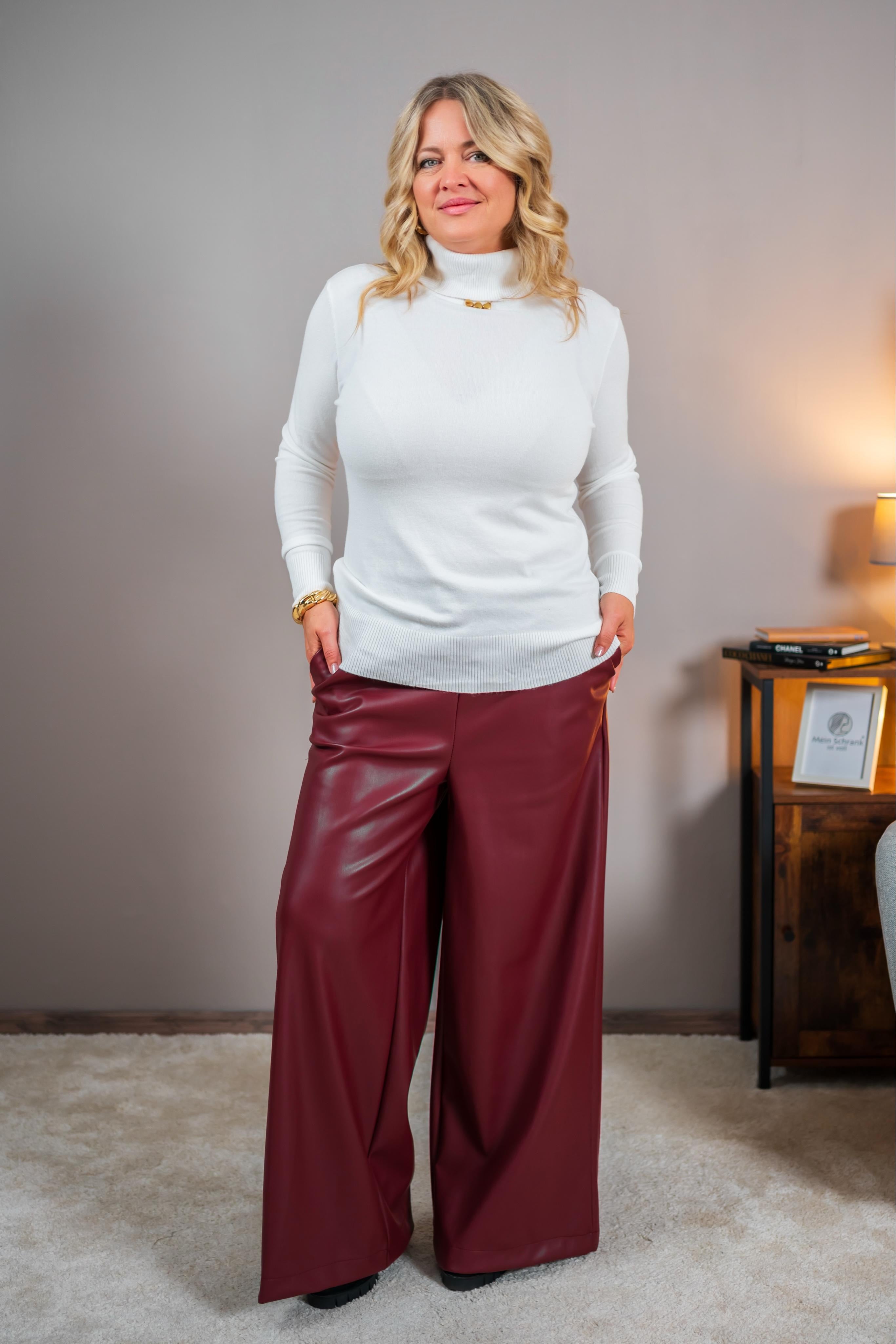 Rollkragenpullover, wollweiß