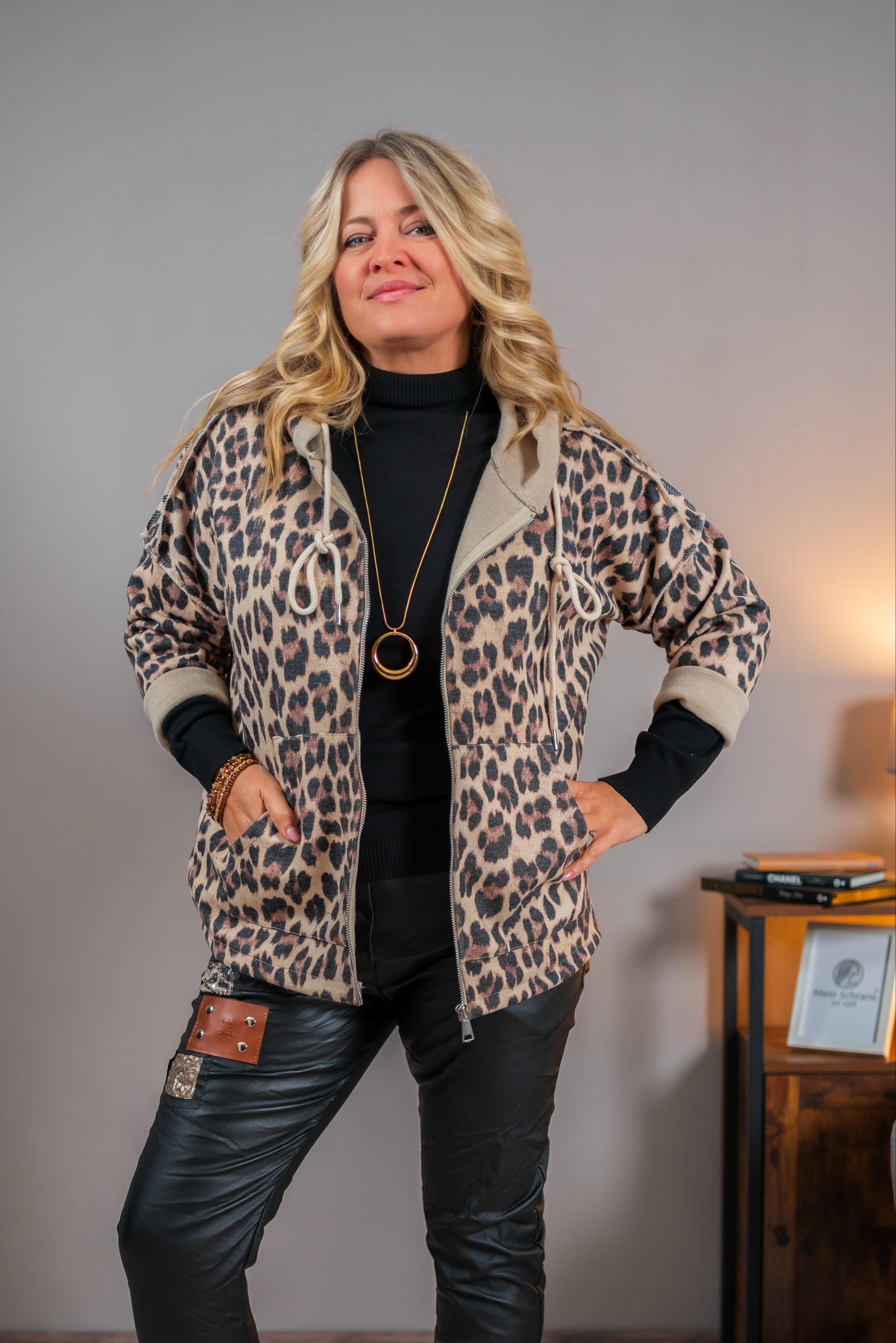 Leo-Sweatjacke mit Kapuze, beige-schwarz