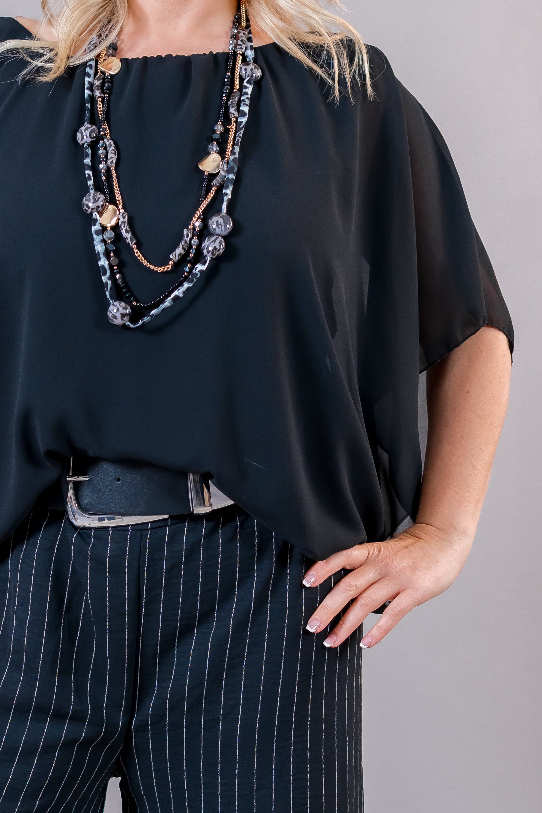 Chiffon-Bluse mit Fledermausärmel, schwarz